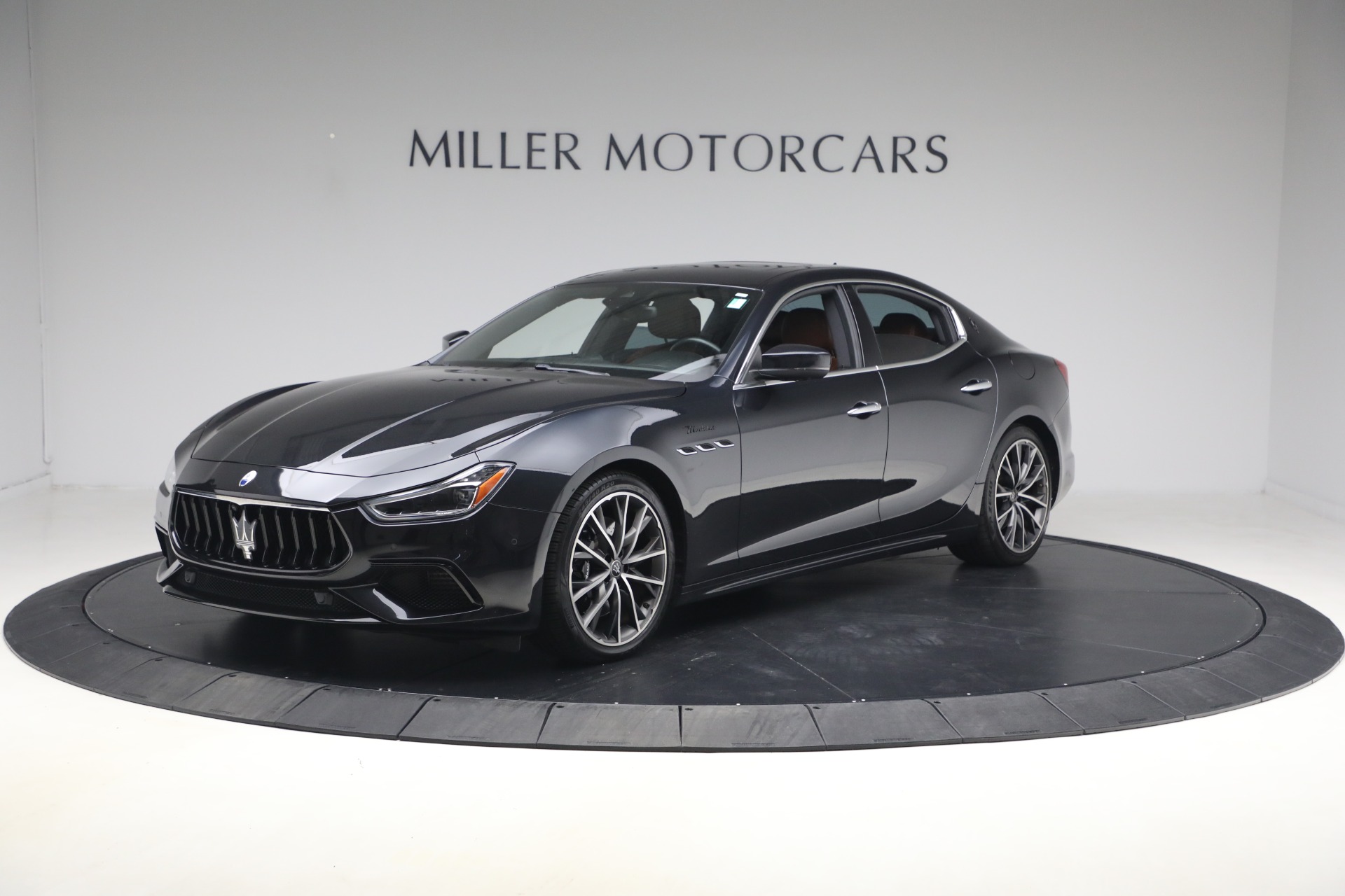 Used-2023-Maserati-Ghibli-Modena-Q4