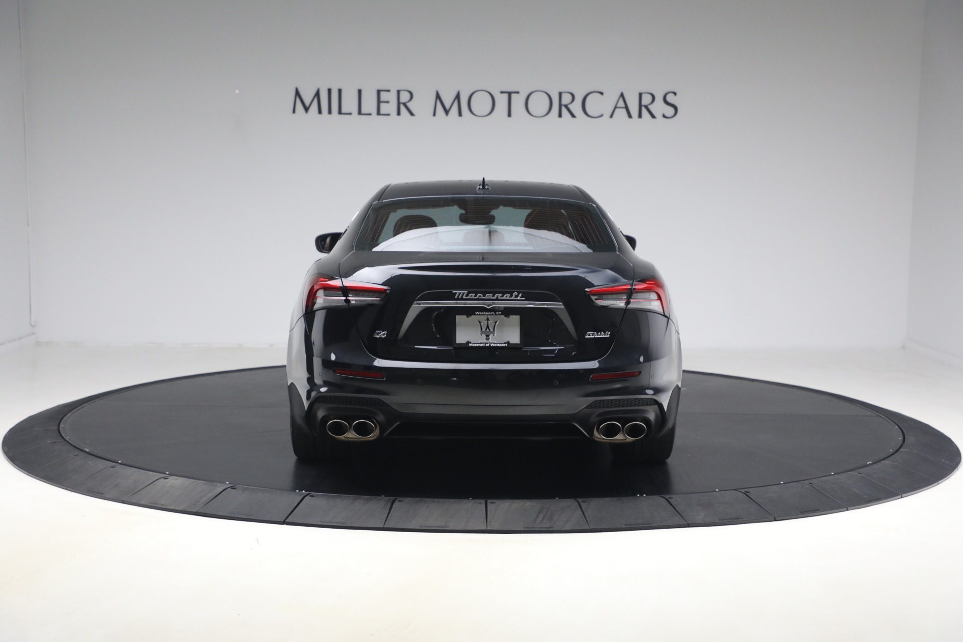 Used-2023-Maserati-Ghibli-Modena-Q4