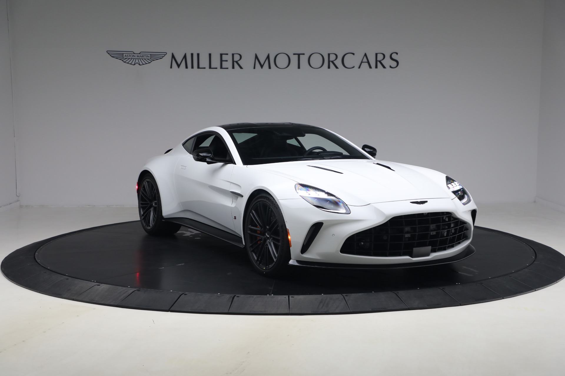 New-2026-Aston-Martin-Vantage-S