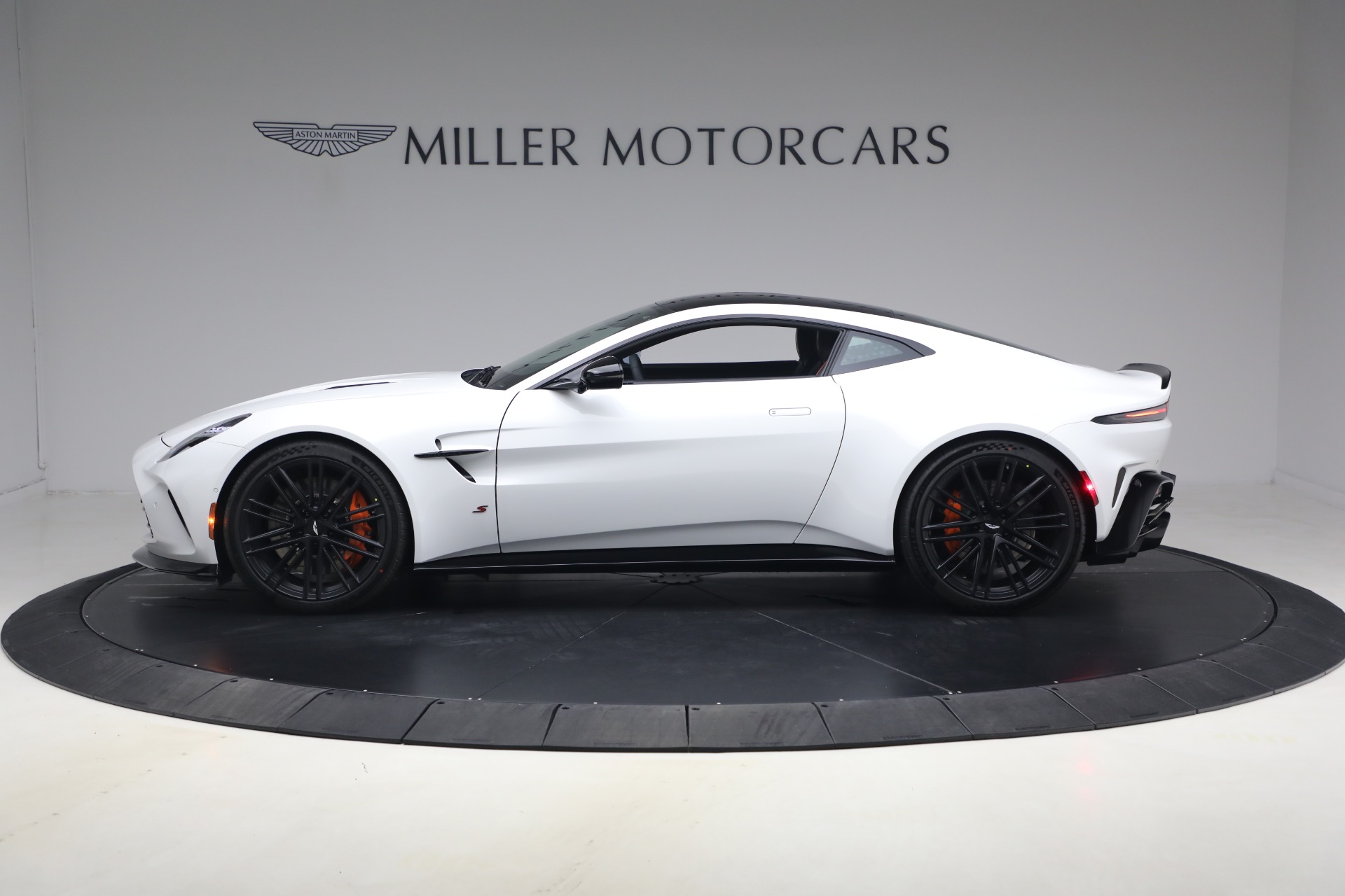 New-2026-Aston-Martin-Vantage-S