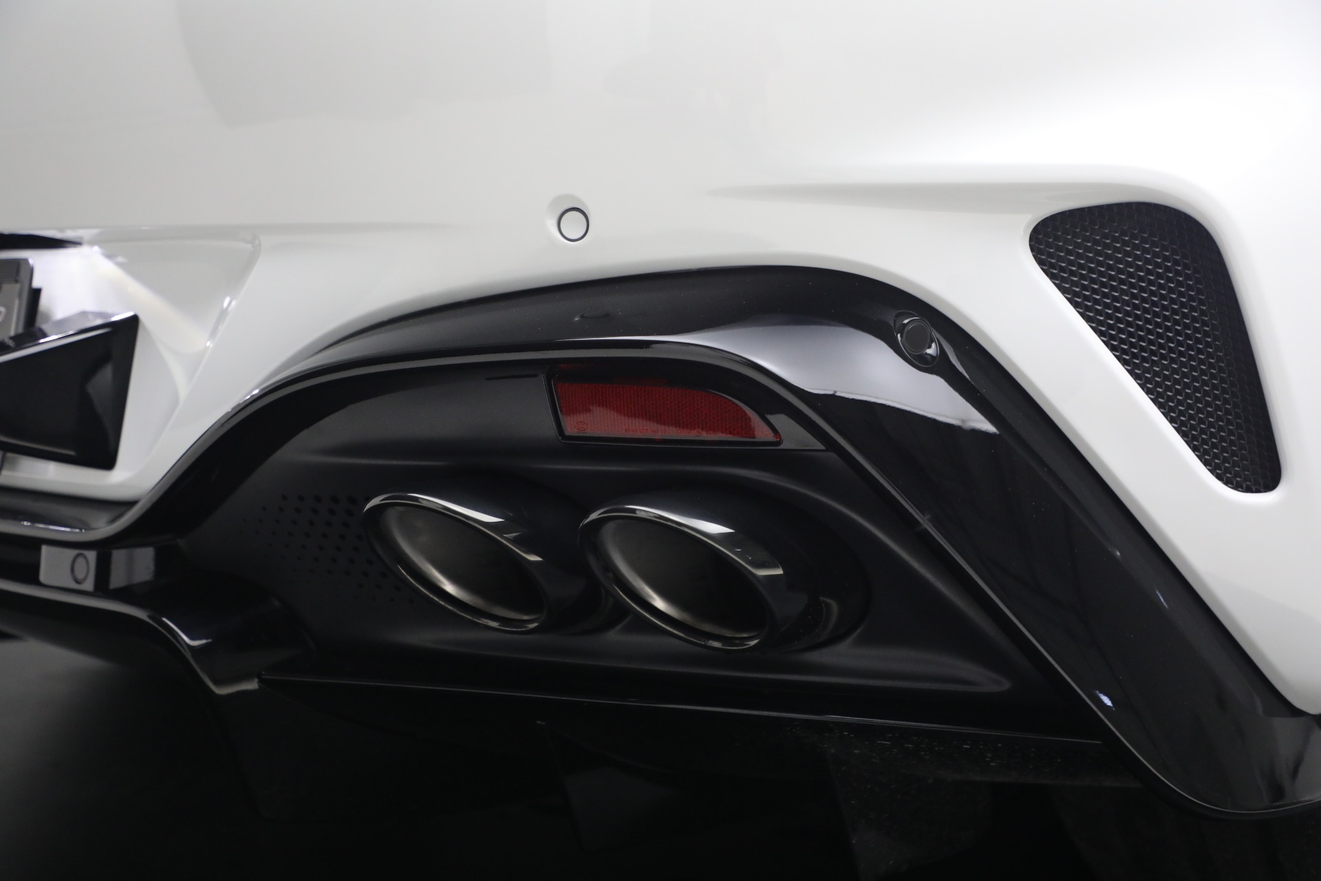 New-2026-Aston-Martin-Vantage-S