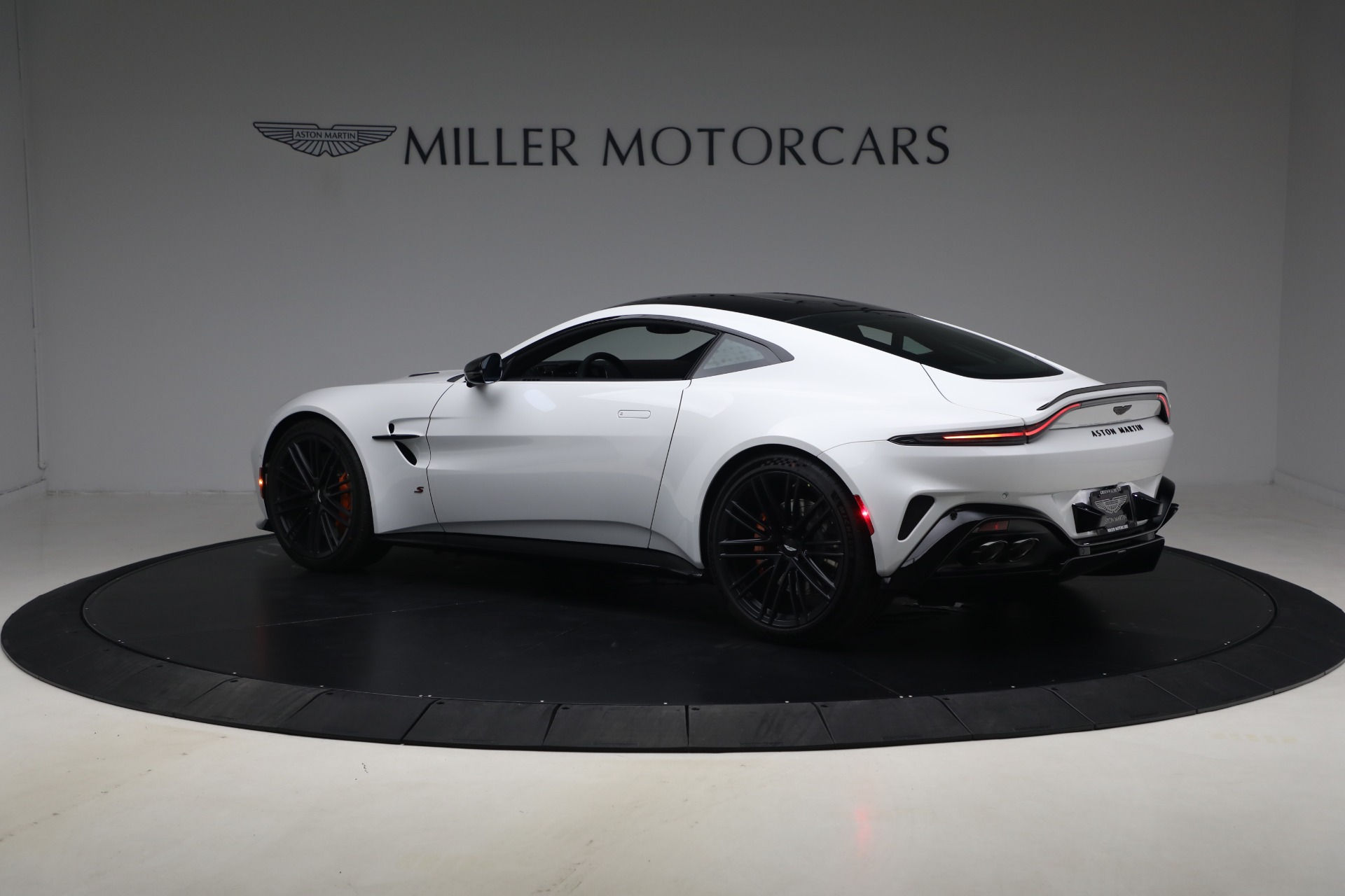 New-2026-Aston-Martin-Vantage-S