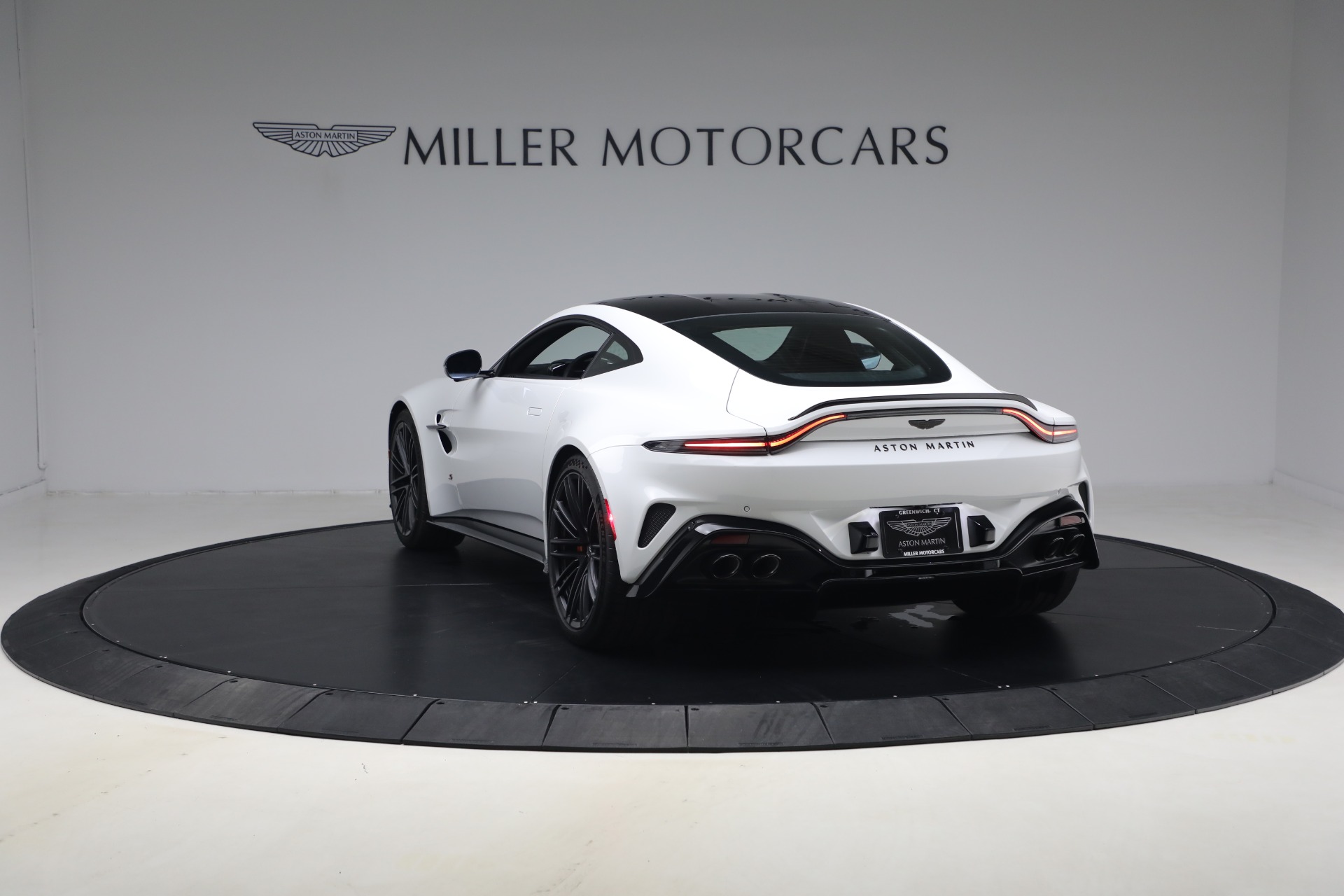 New-2026-Aston-Martin-Vantage-S