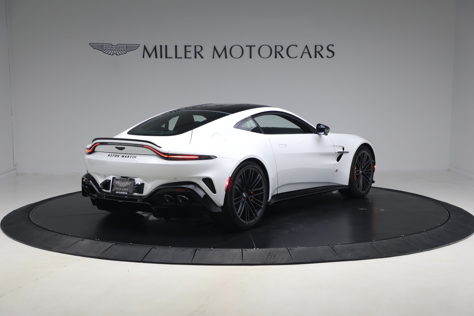 New-2026-Aston-Martin-Vantage-S