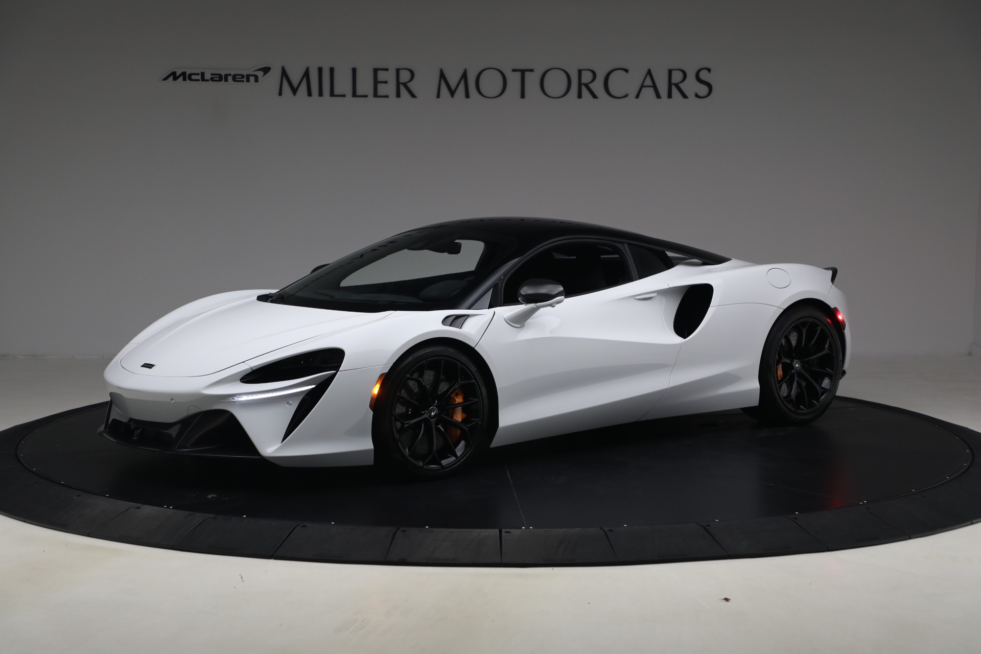 Used-2023-McLaren-Artura