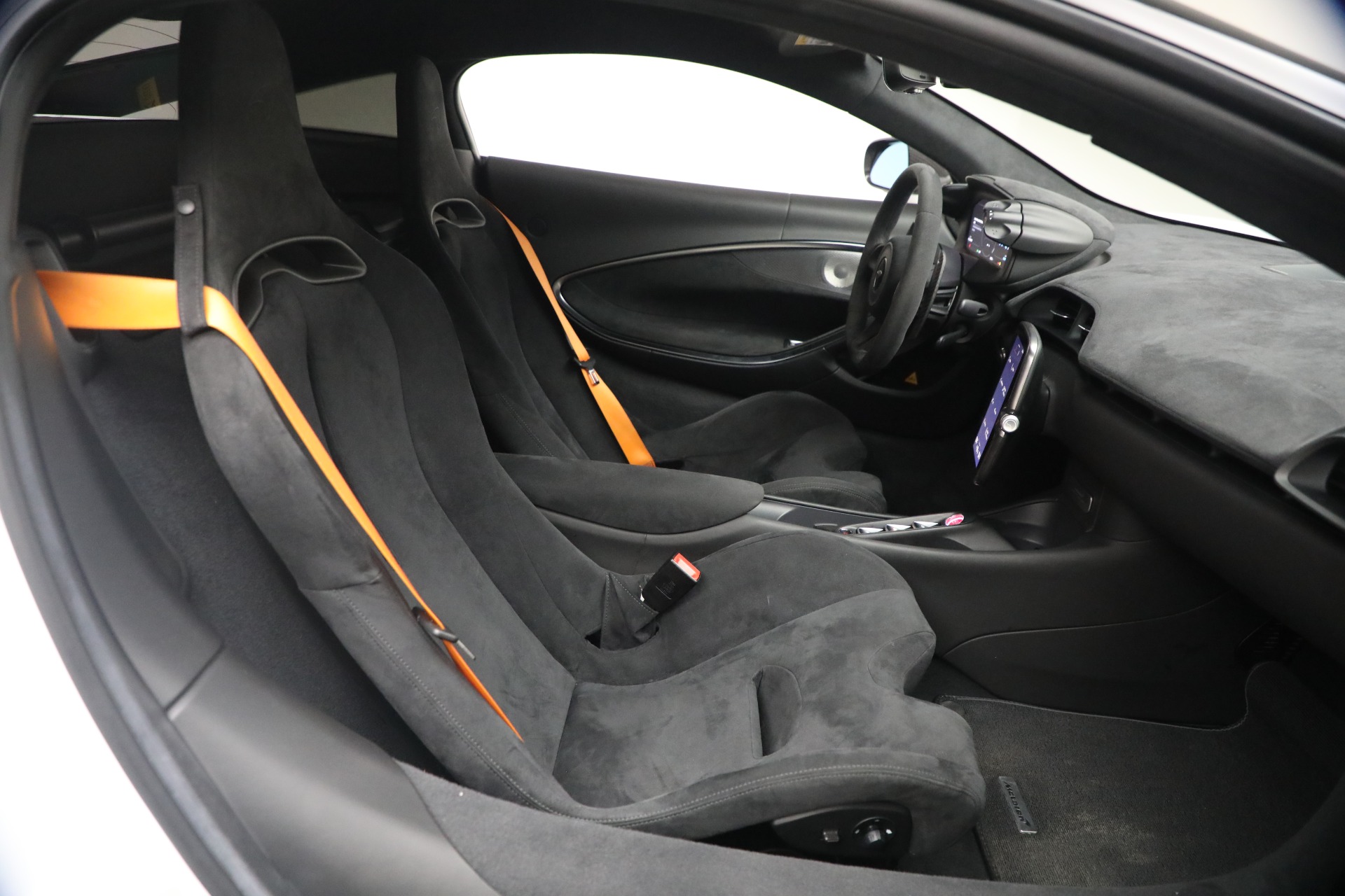 Used-2023-McLaren-Artura