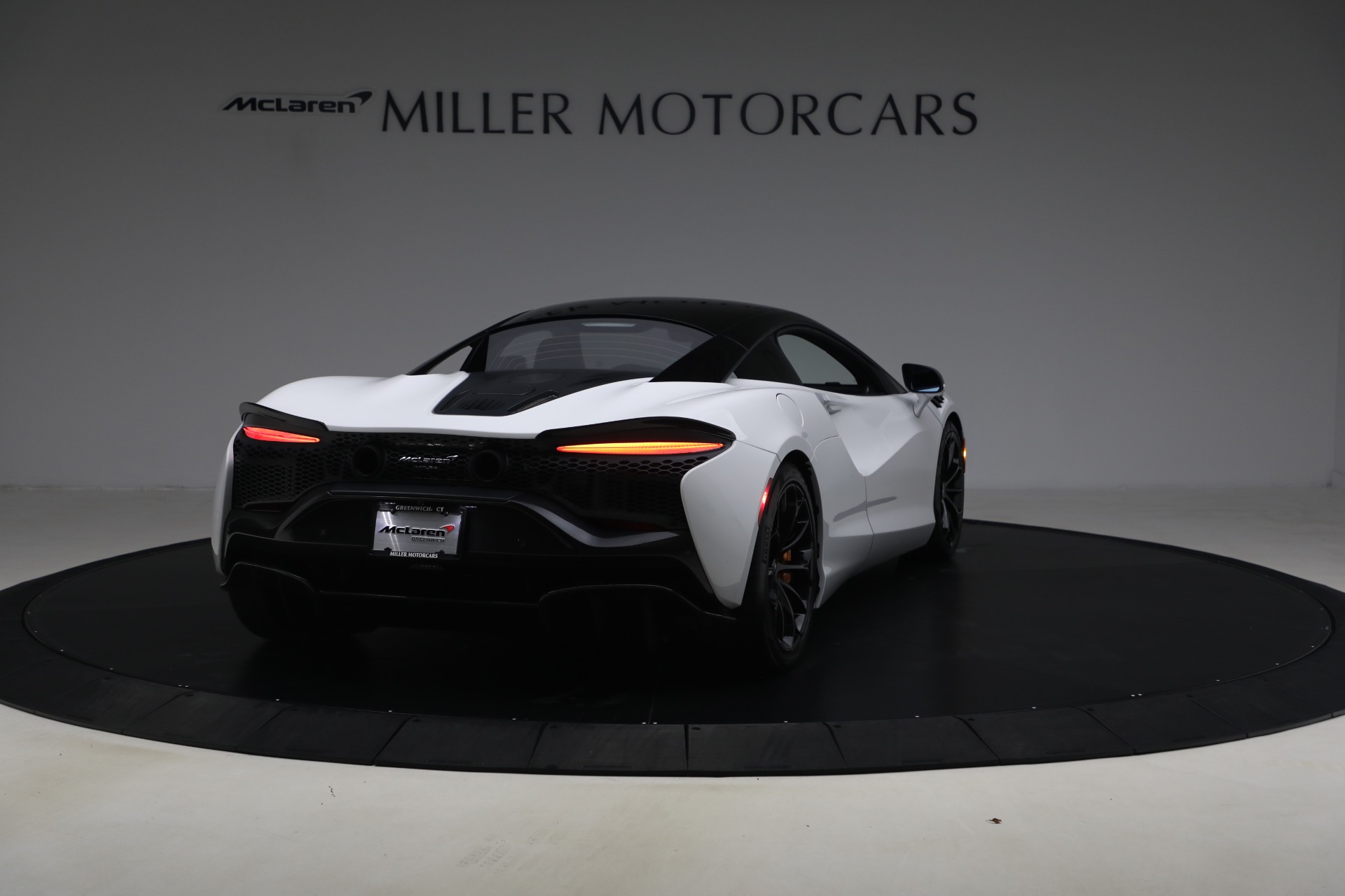 Used-2023-McLaren-Artura