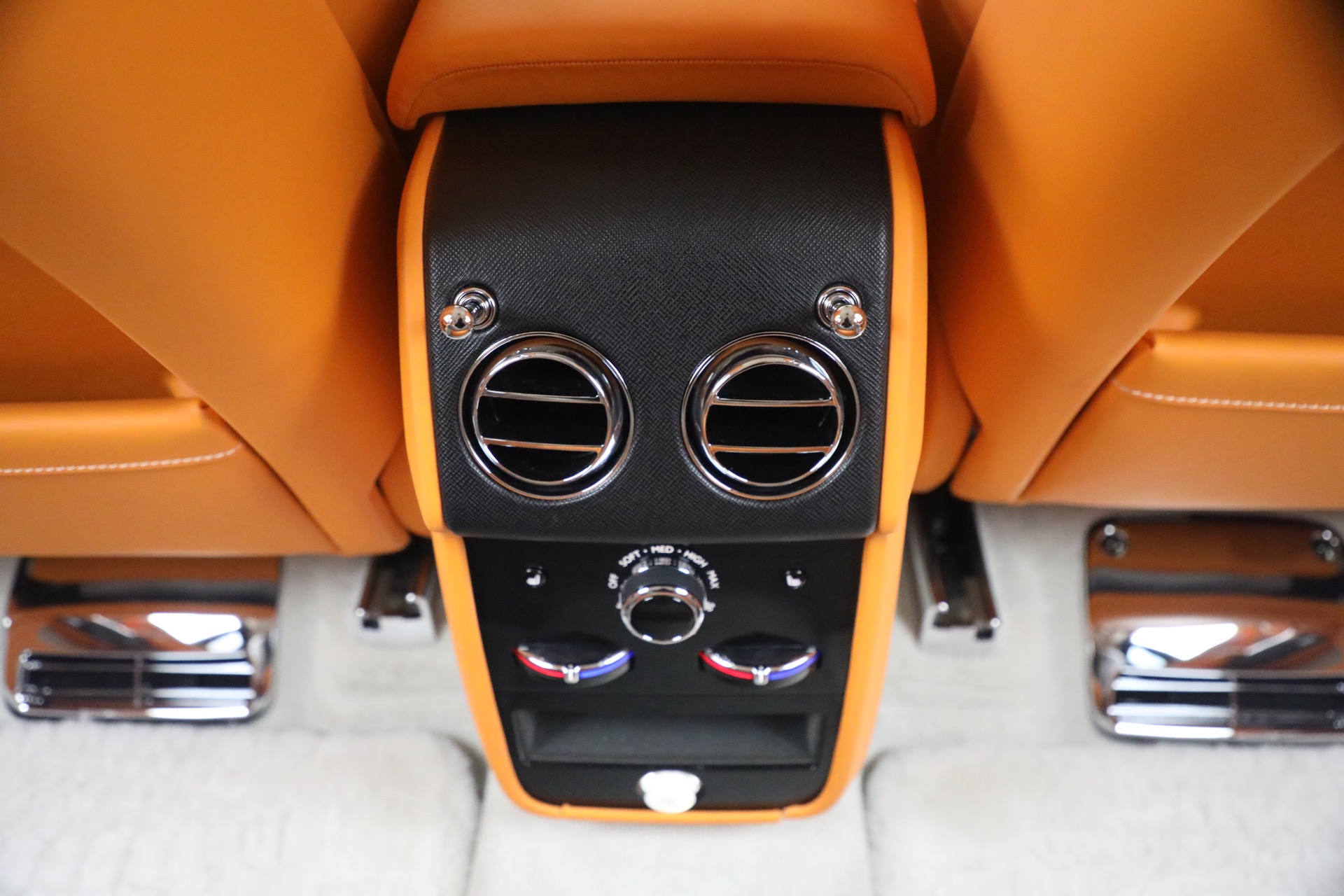 Used-2023-Rolls-Royce-Black-Badge-Cullinan