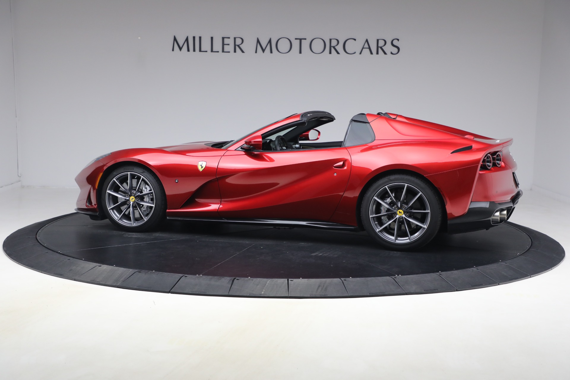 Used-2022-Ferrari-812-GTS