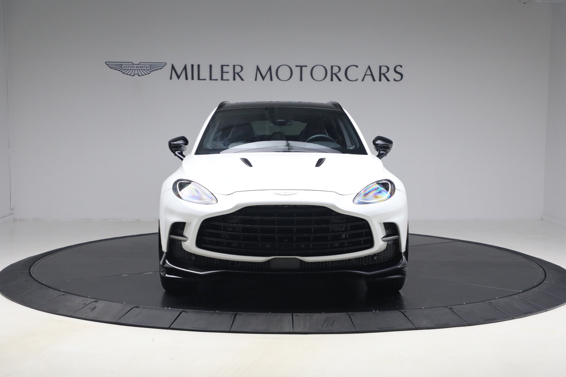 Used-2025-Aston-Martin-DBX-707