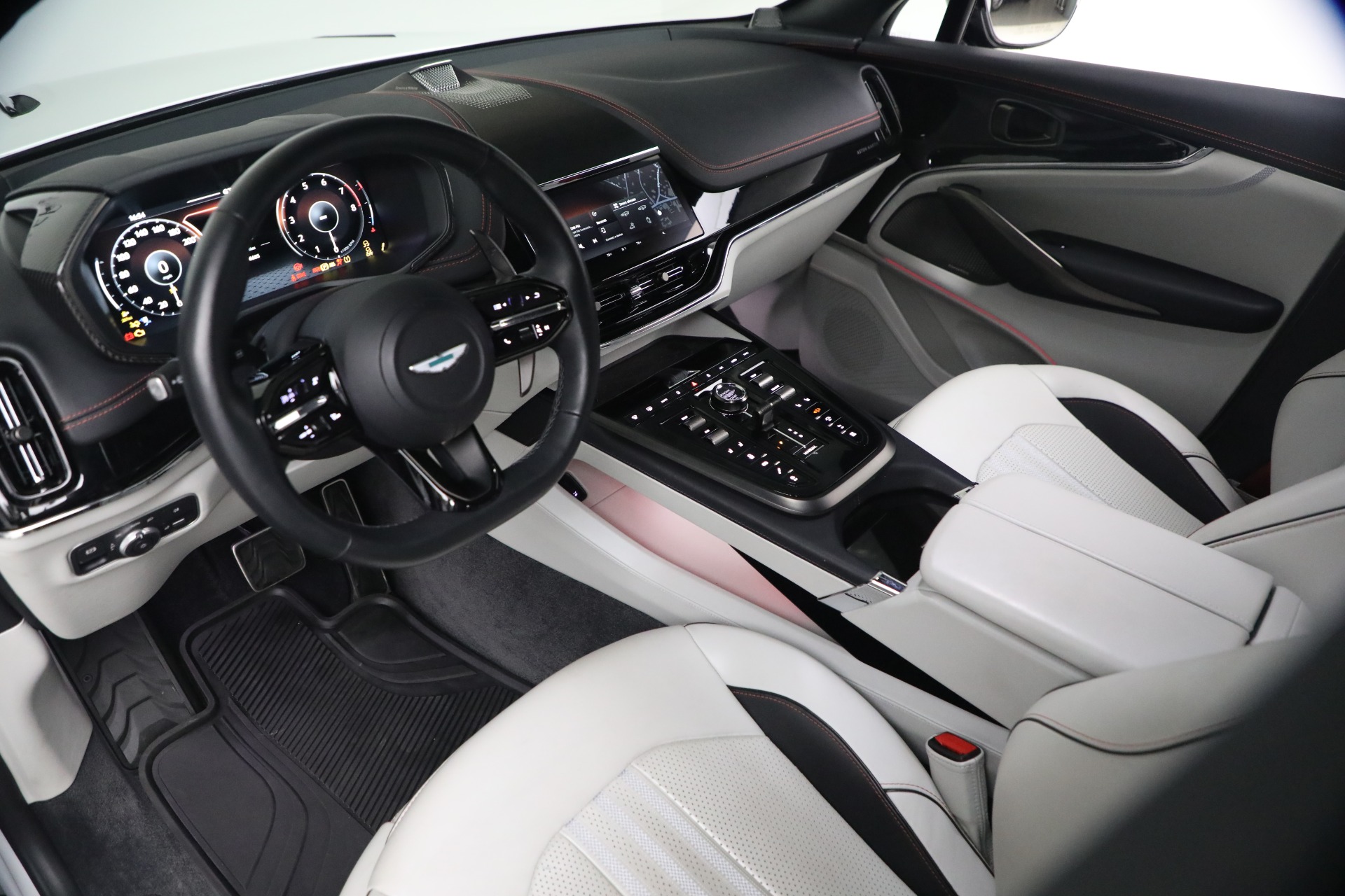 Used-2025-Aston-Martin-DBX-707