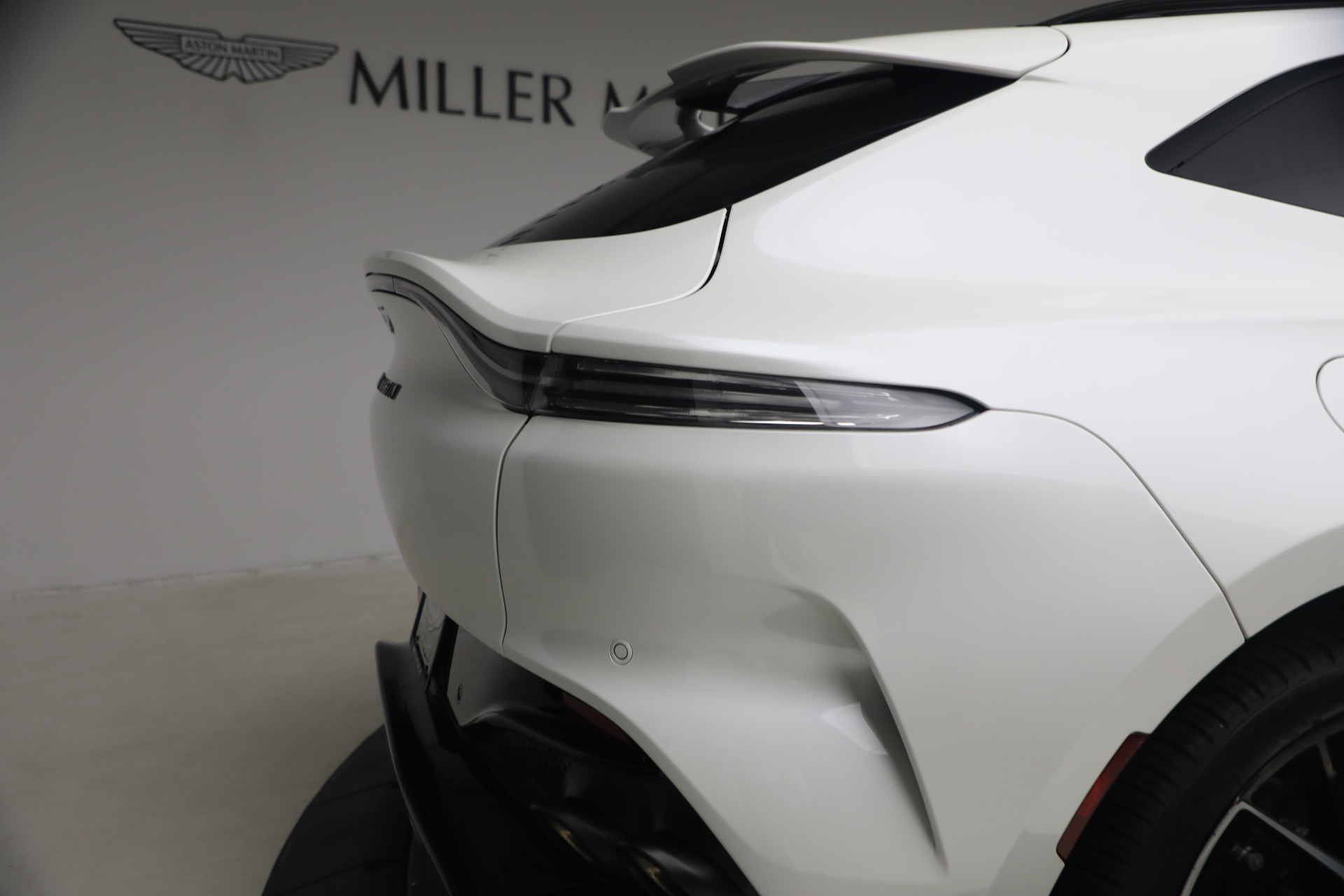 Used-2025-Aston-Martin-DBX-707