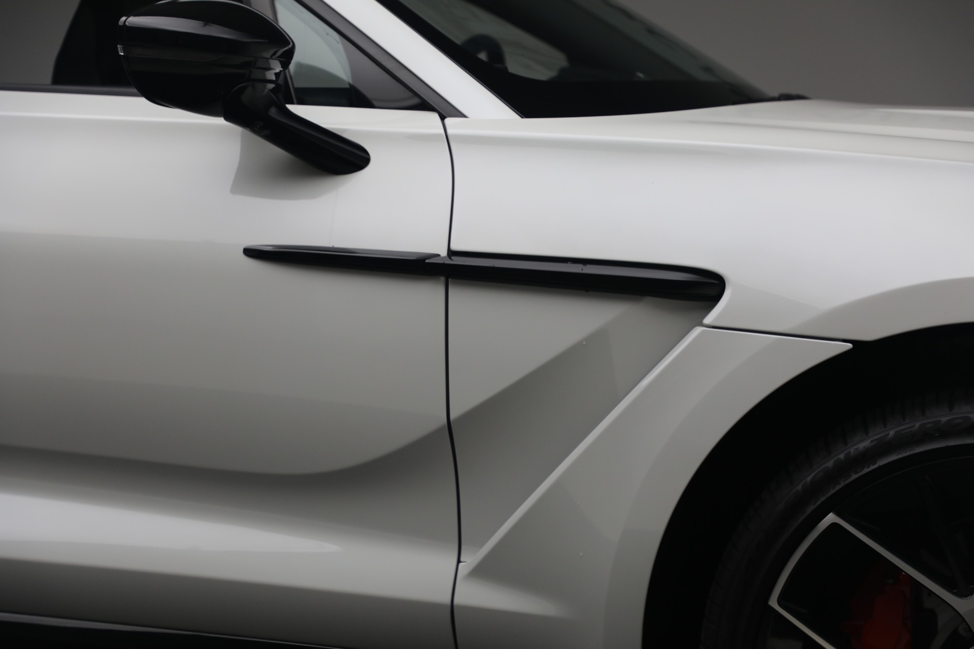 Used-2025-Aston-Martin-DBX-707