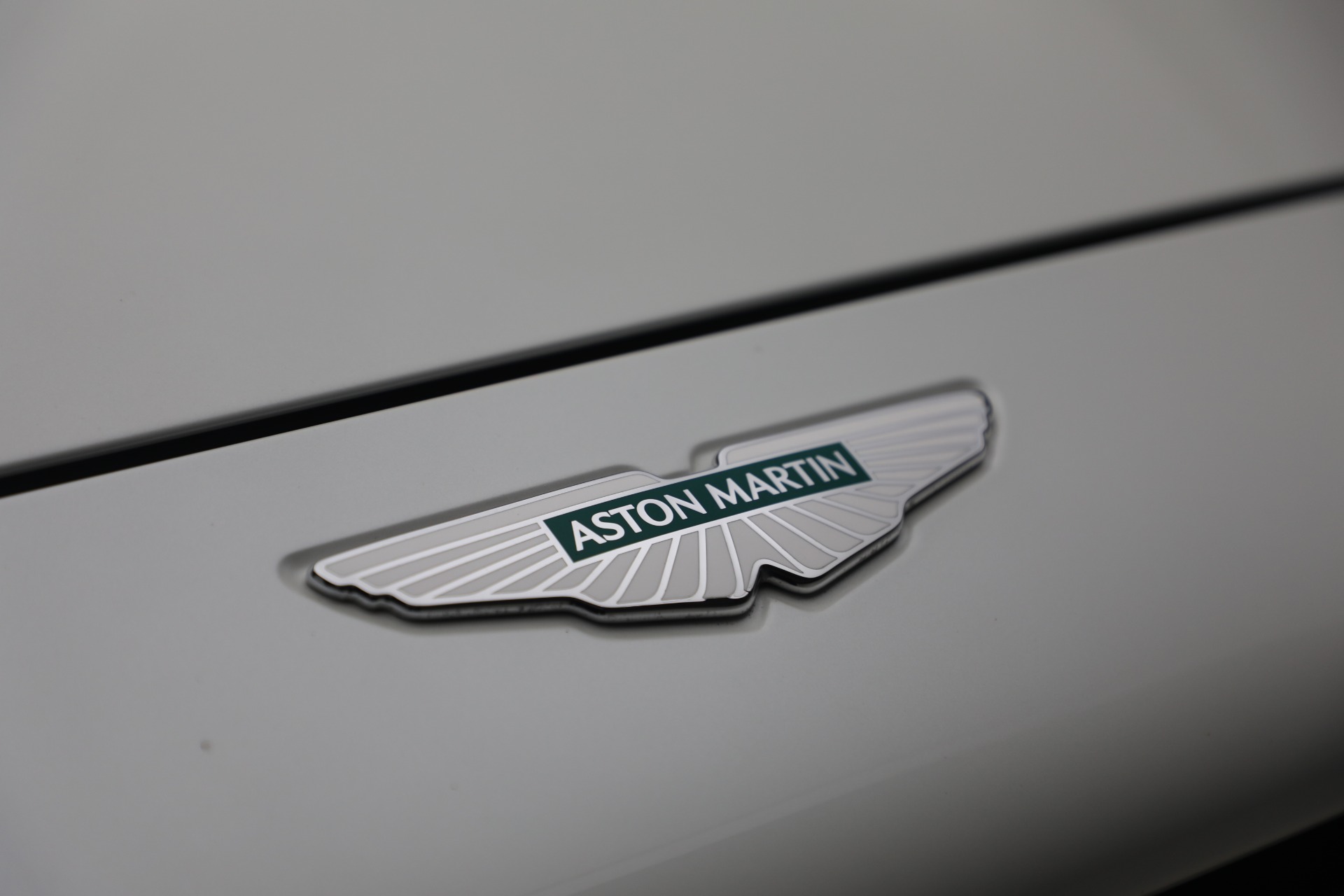 Used-2025-Aston-Martin-DBX-707