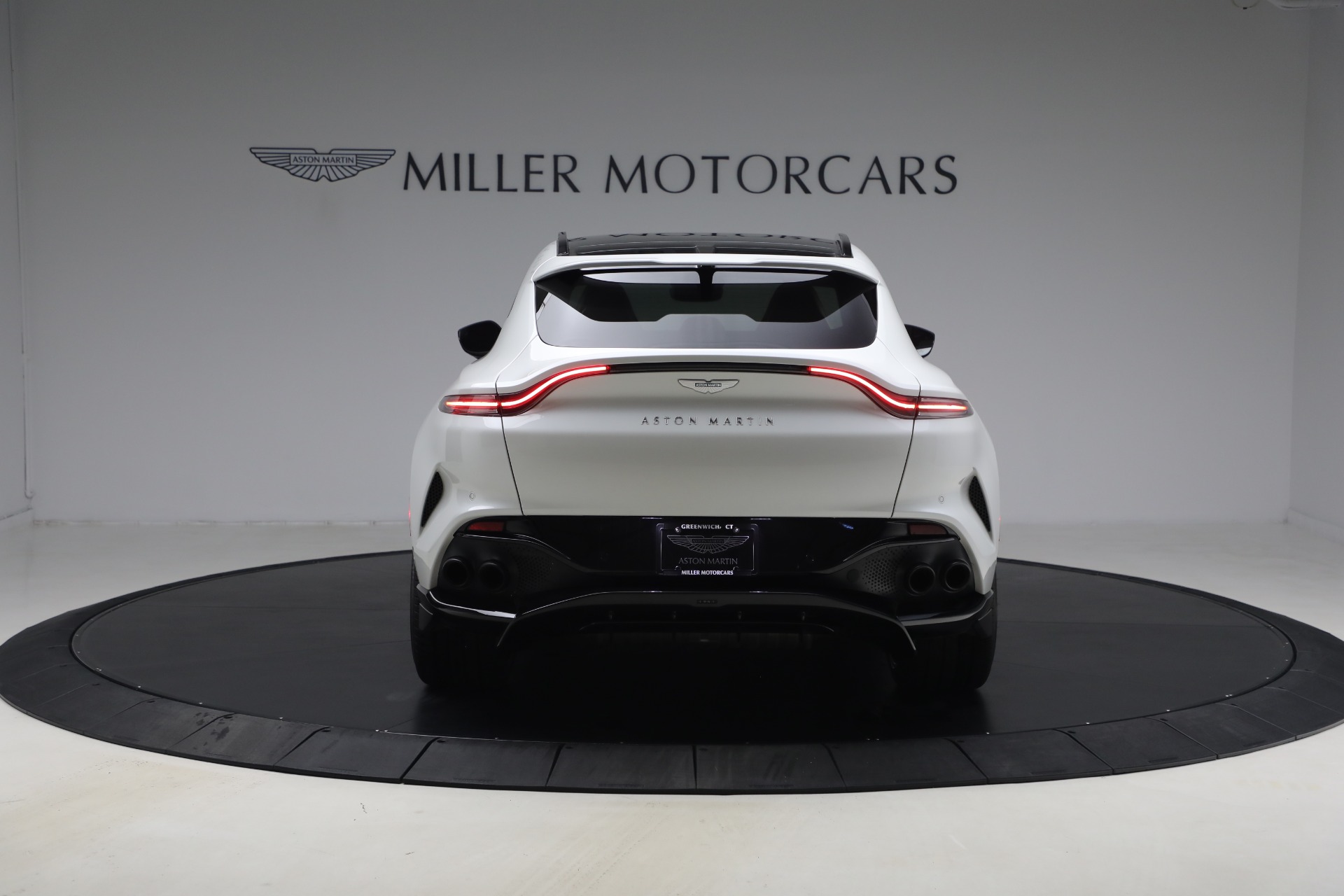 Used-2025-Aston-Martin-DBX-707