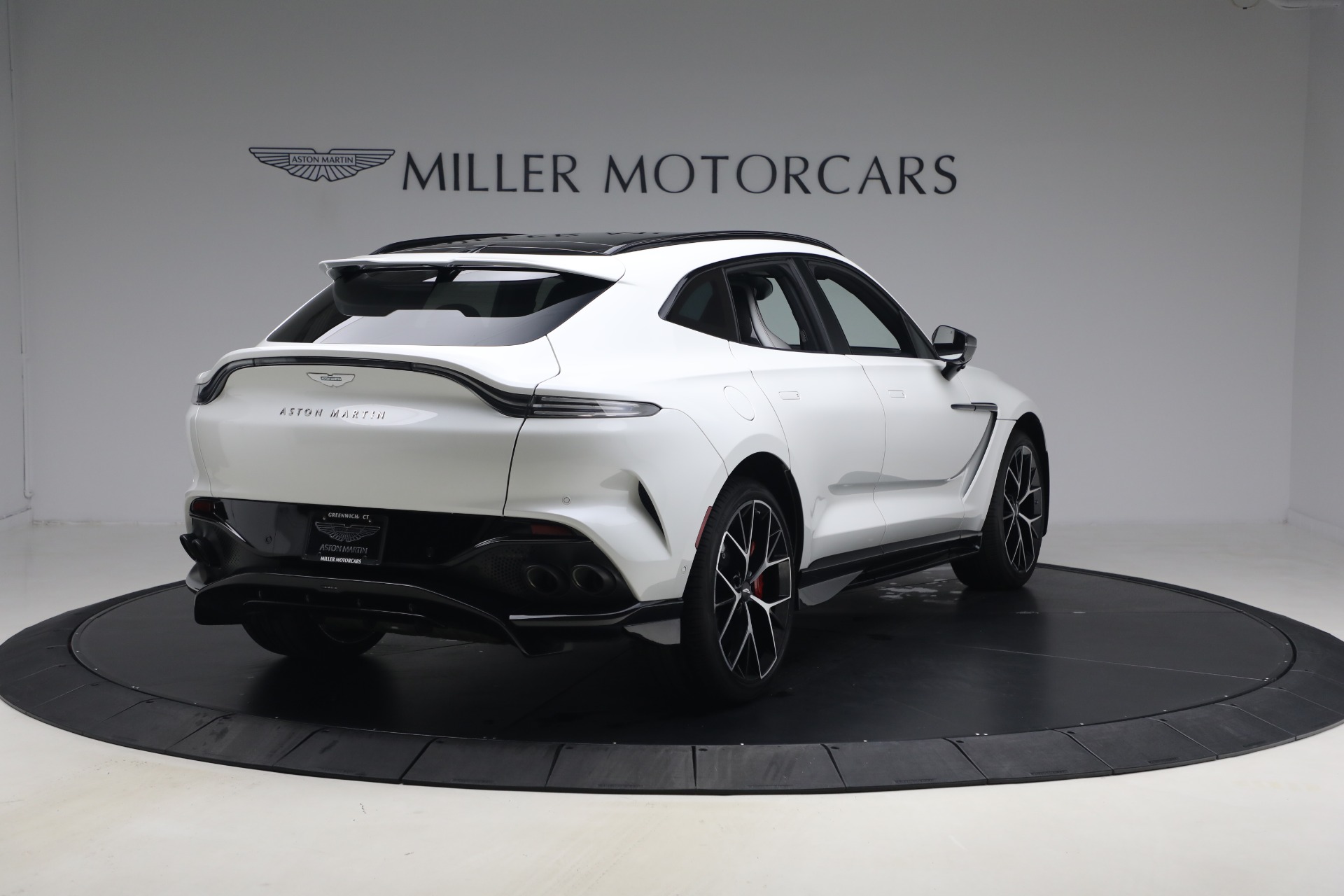 Used-2025-Aston-Martin-DBX-707