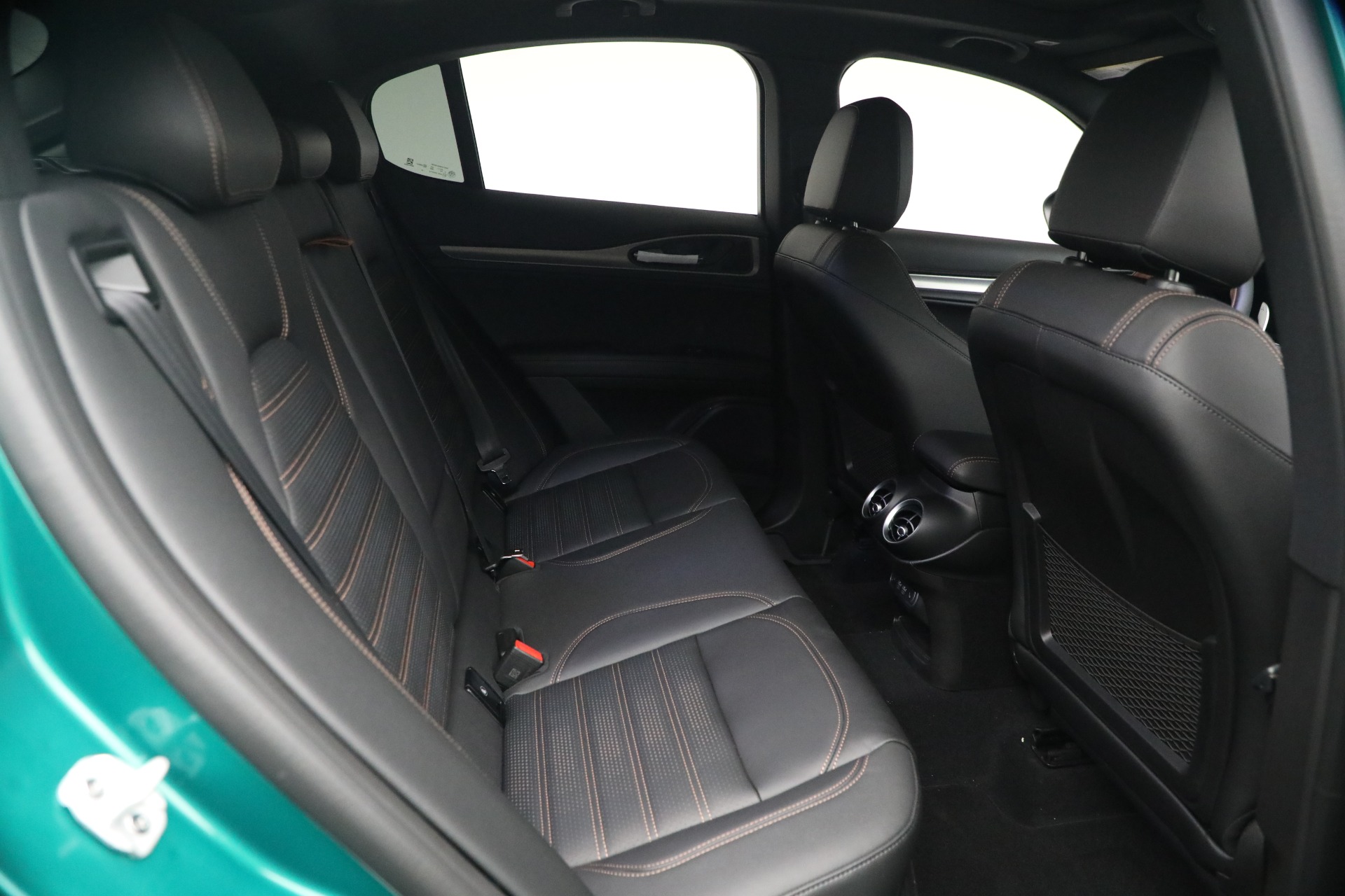 New-2025-Alfa-Romeo-Stelvio-Intensa