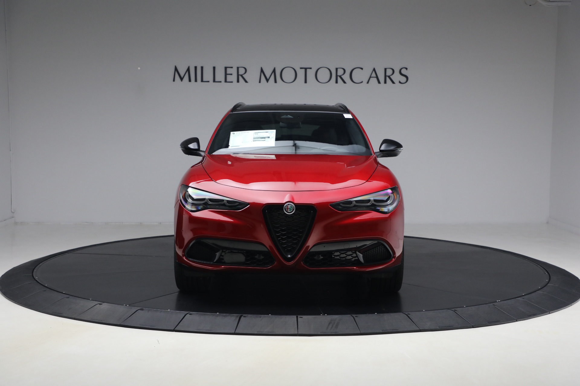 New-2025-Alfa-Romeo-Stelvio-Intensa