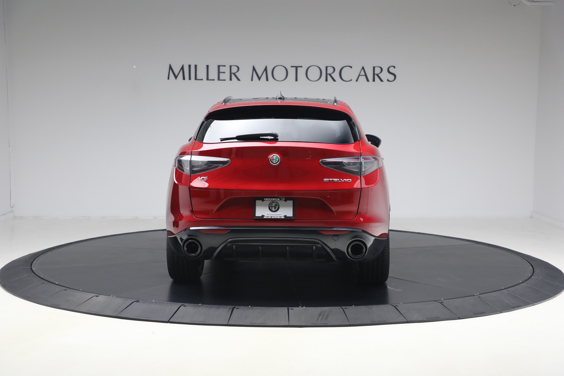 New-2025-Alfa-Romeo-Stelvio-Intensa