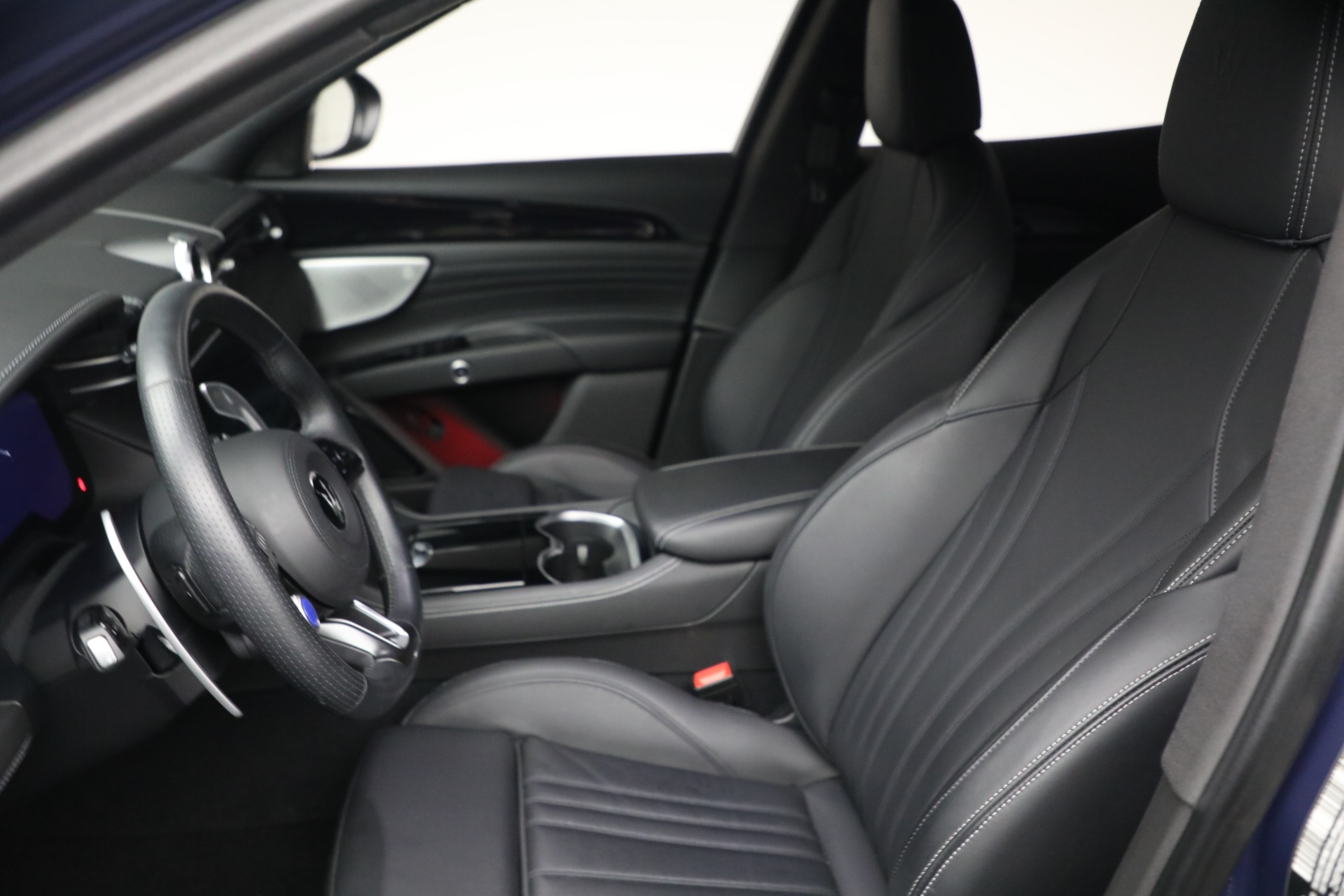 New-2026-Maserati-Grecale-Modena