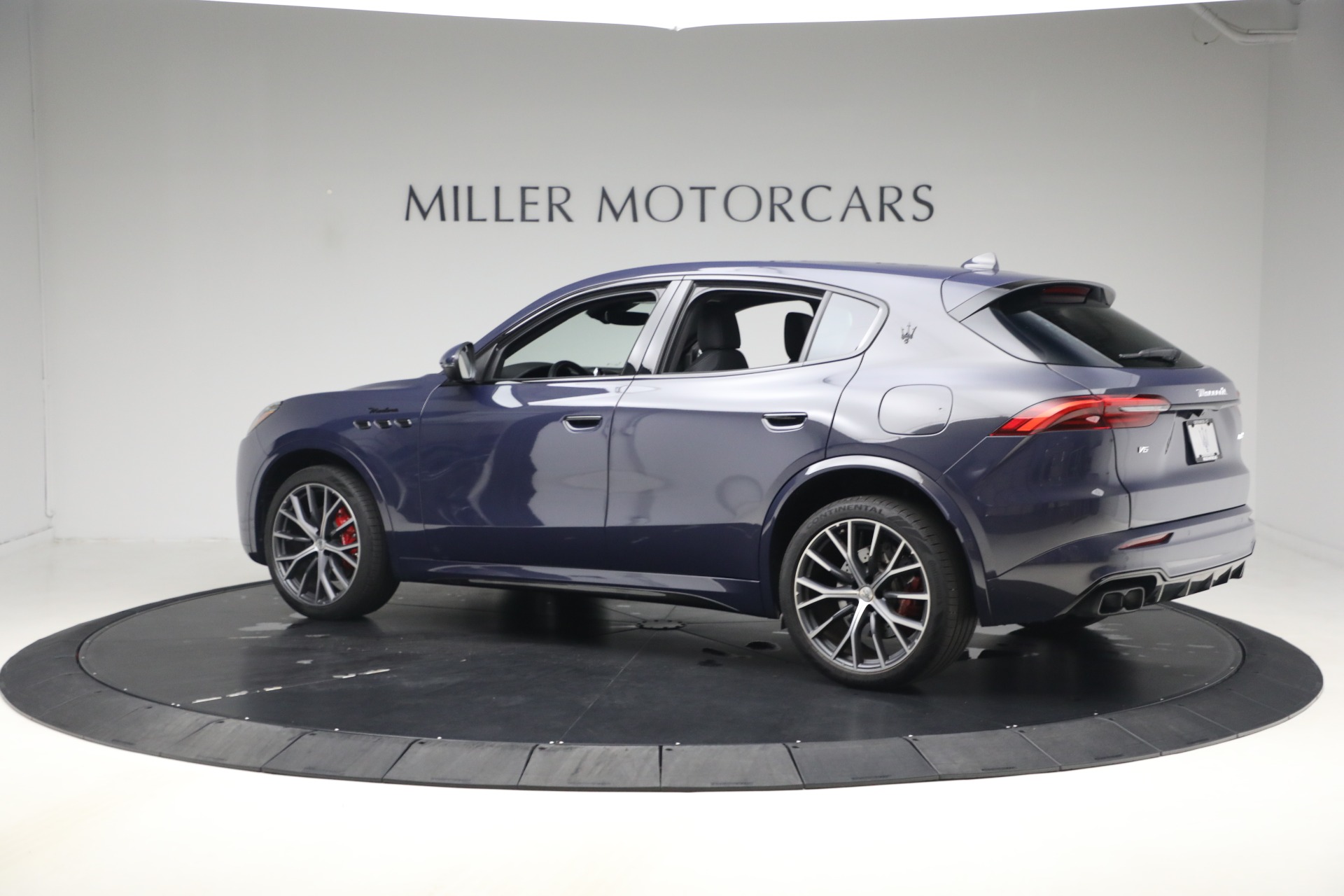 New-2026-Maserati-Grecale-Modena