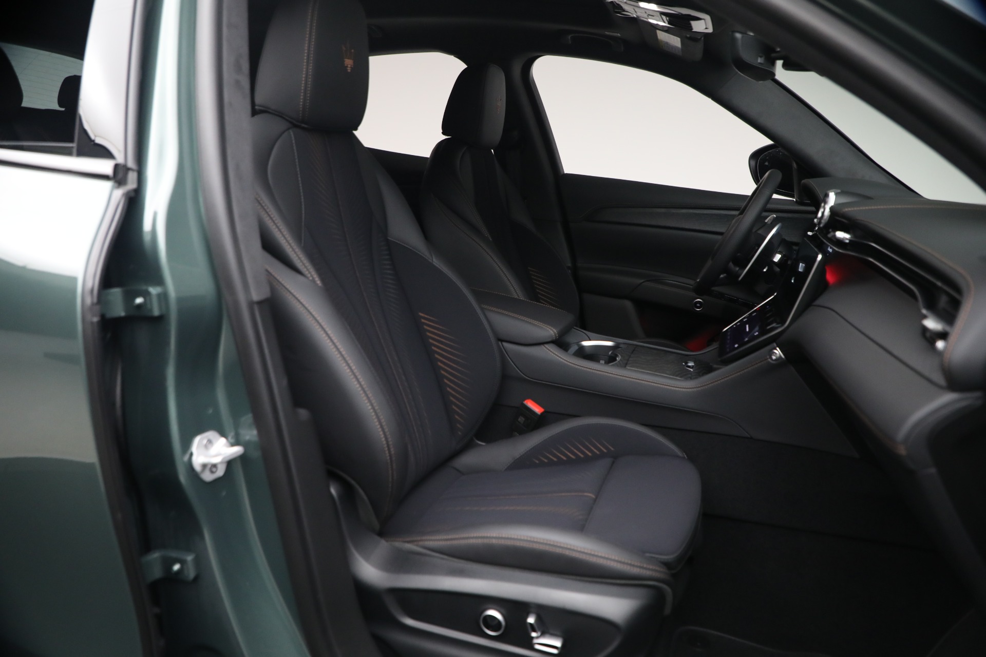 New-2026-Maserati-Grecale-Modena-V6