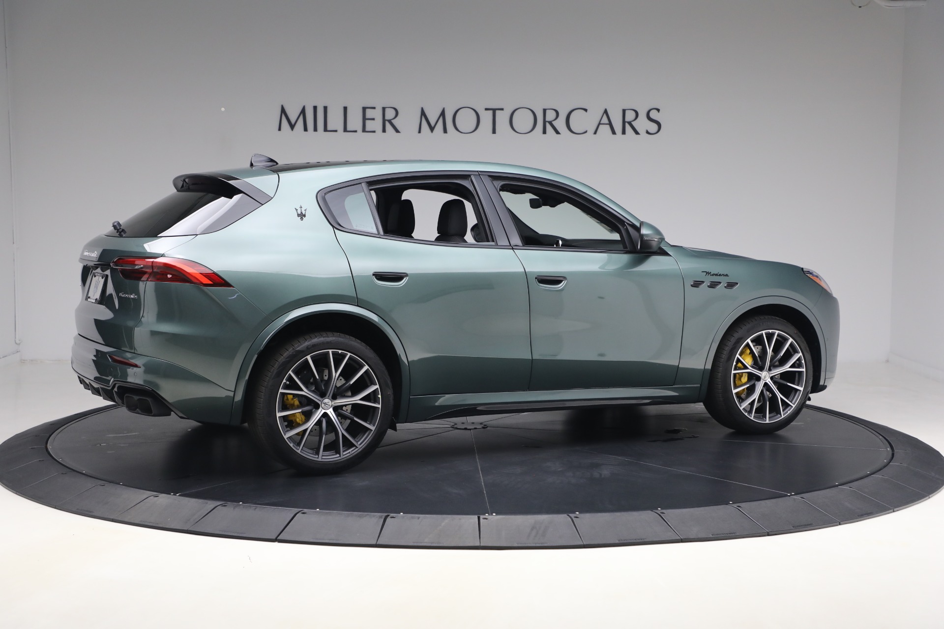 New-2026-Maserati-Grecale-Modena-V6