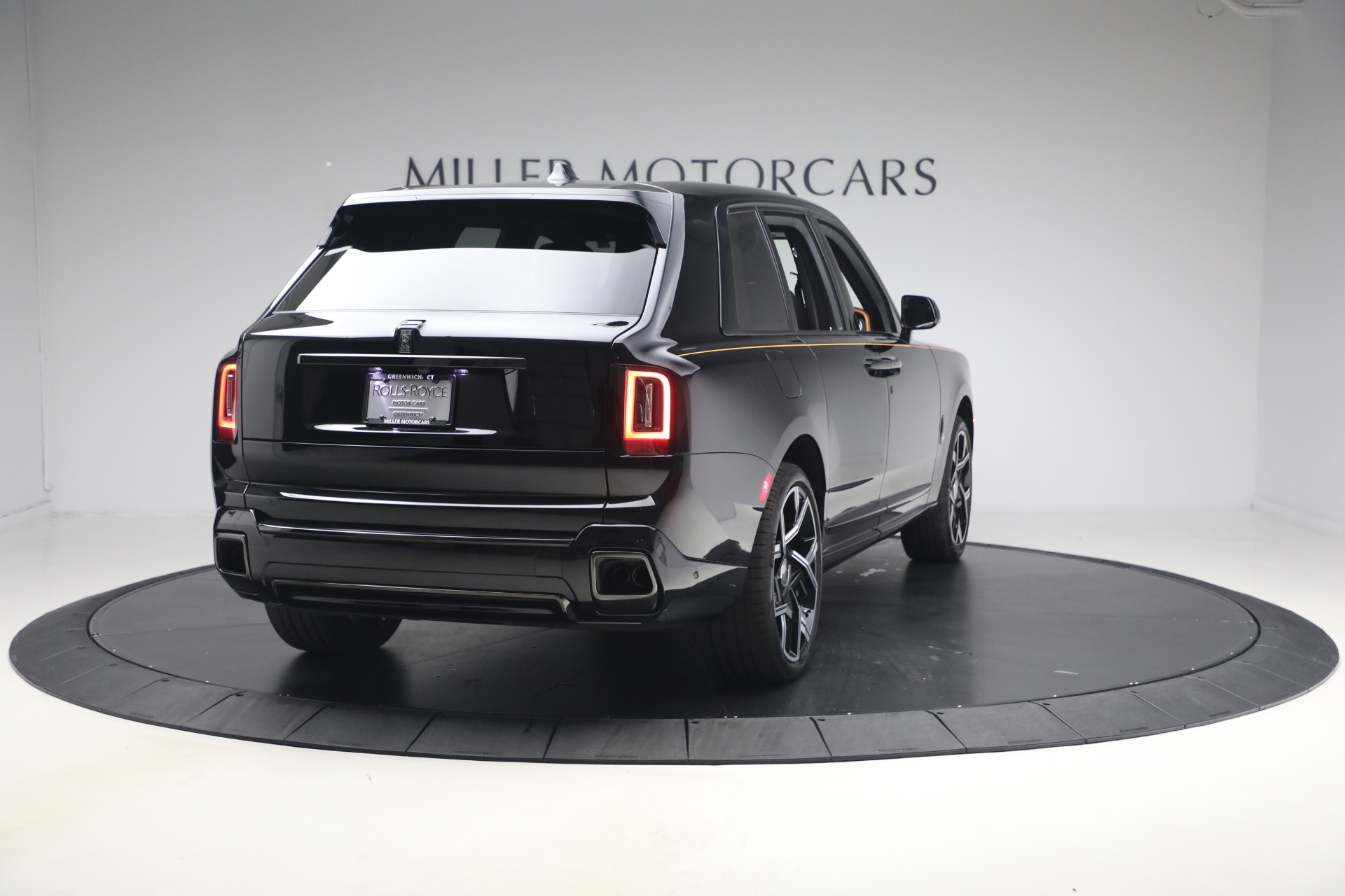 New-2026-Rolls-Royce-Black-Badge-Cullinan