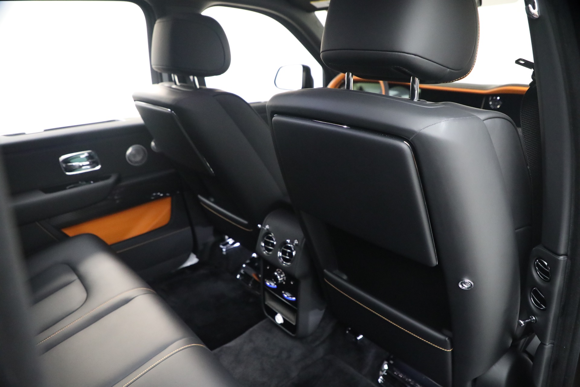 New-2026-Rolls-Royce-Black-Badge-Cullinan