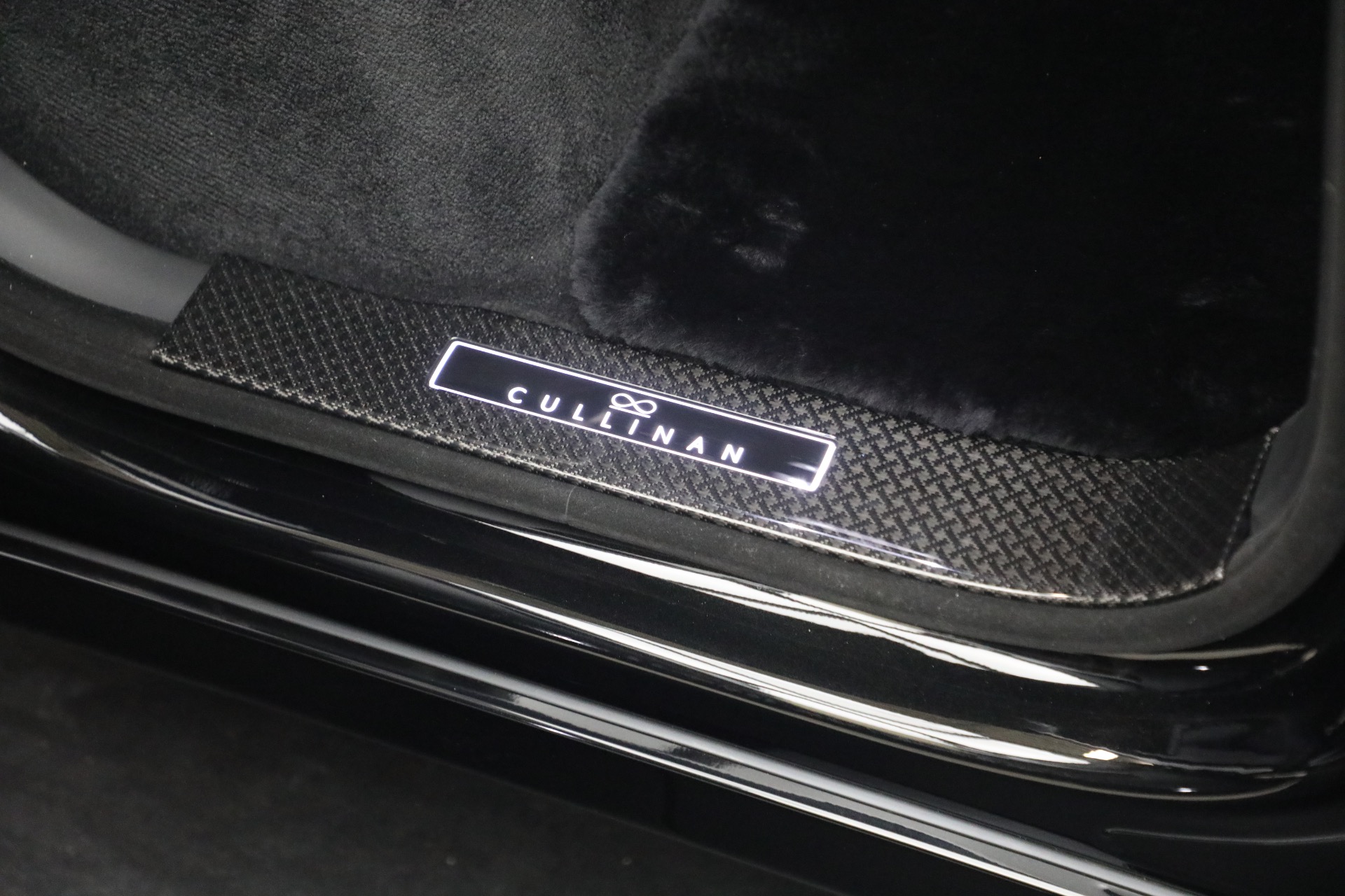 New-2026-Rolls-Royce-Black-Badge-Cullinan