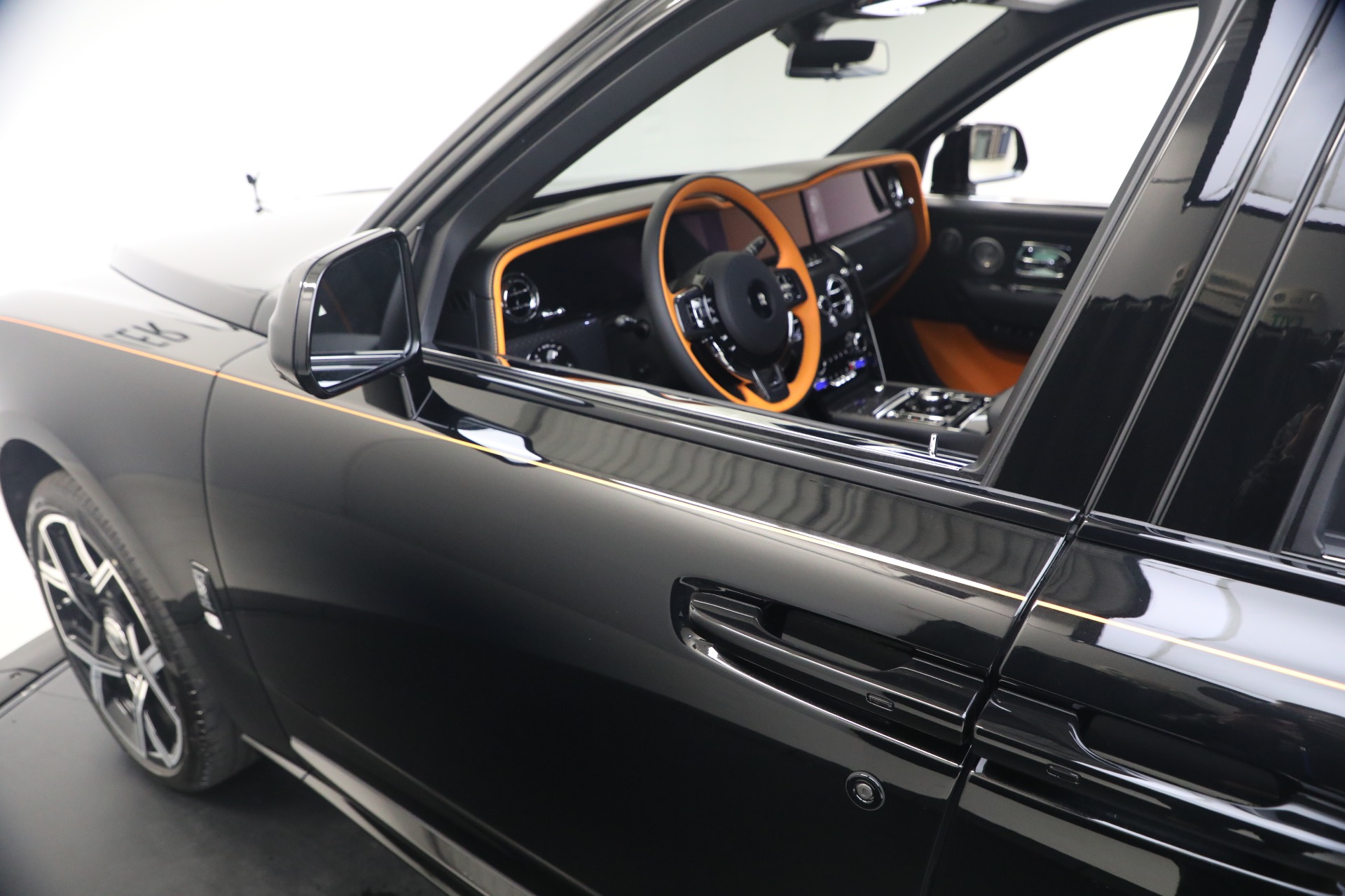 New-2026-Rolls-Royce-Black-Badge-Cullinan