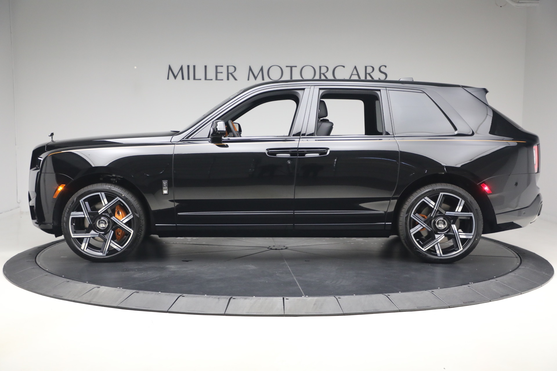 New-2026-Rolls-Royce-Black-Badge-Cullinan