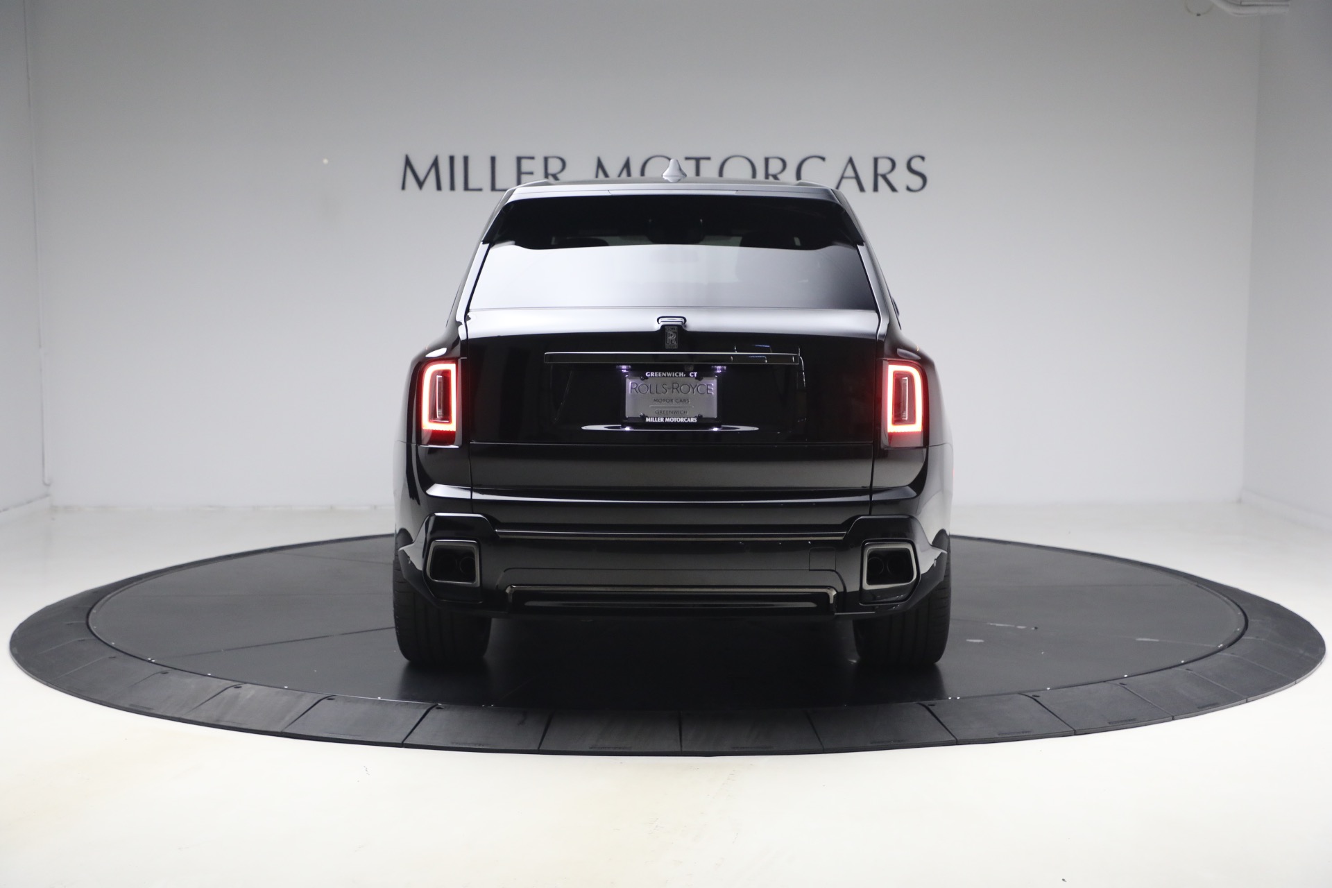 New-2026-Rolls-Royce-Black-Badge-Cullinan