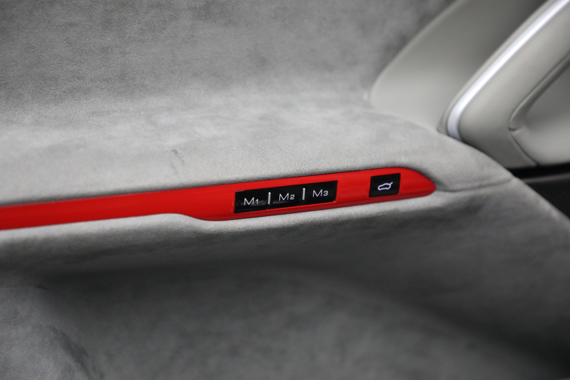 Used-2025-Ferrari-Purosangue