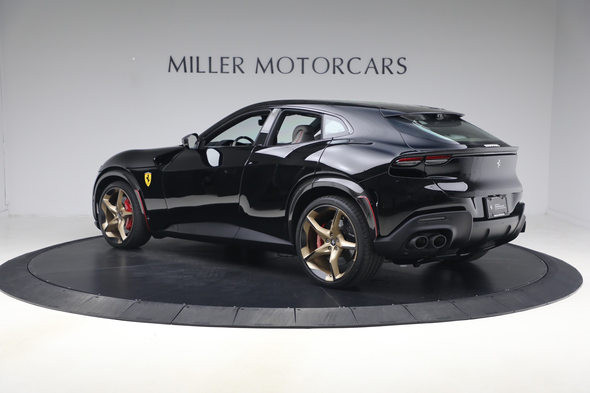 Used-2025-Ferrari-Purosangue
