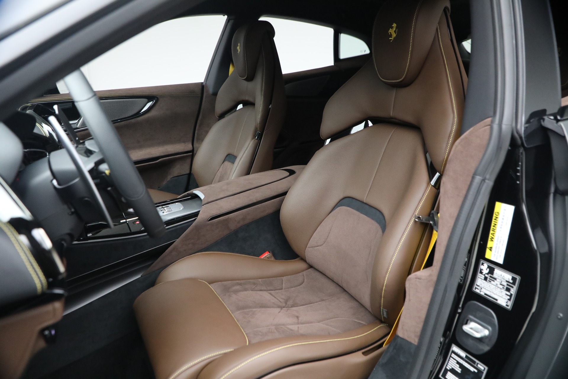 Used-2025-Ferrari-Purosangue