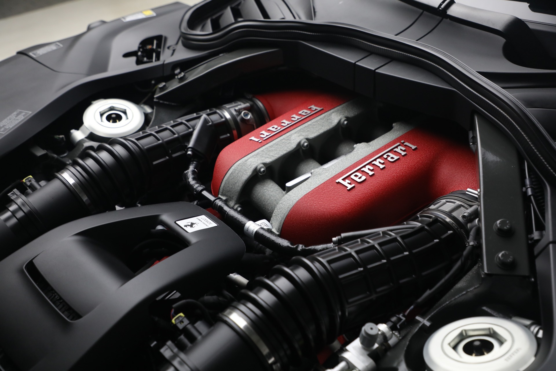 Used-2025-Ferrari-Purosangue