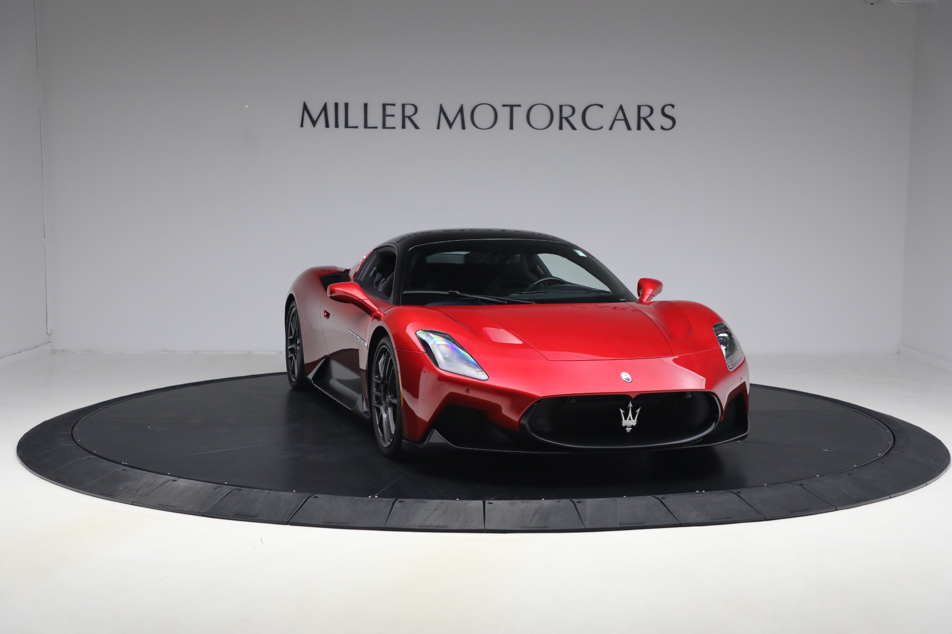 Used-2022-Maserati-MC20