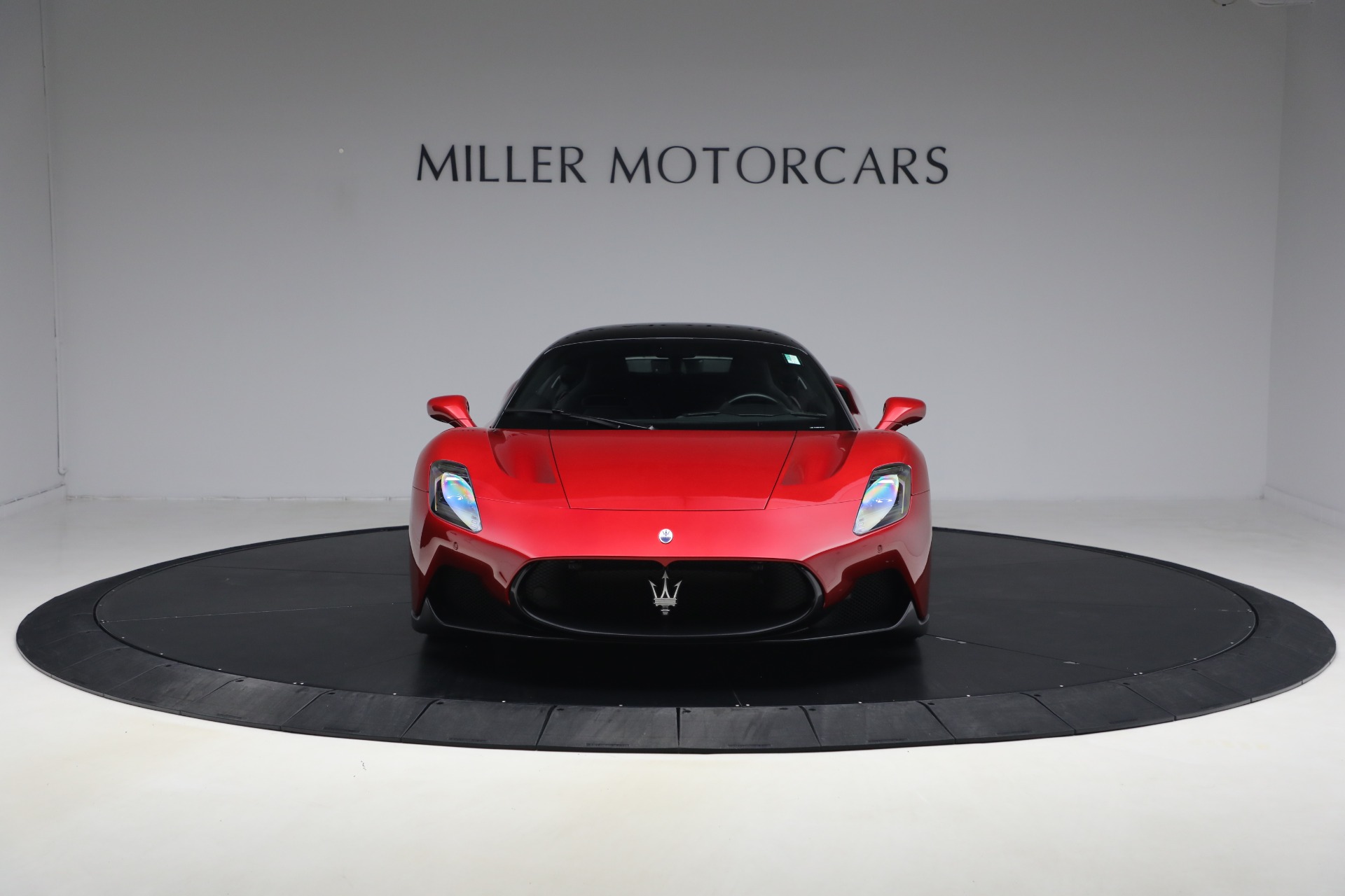 Used-2022-Maserati-MC20