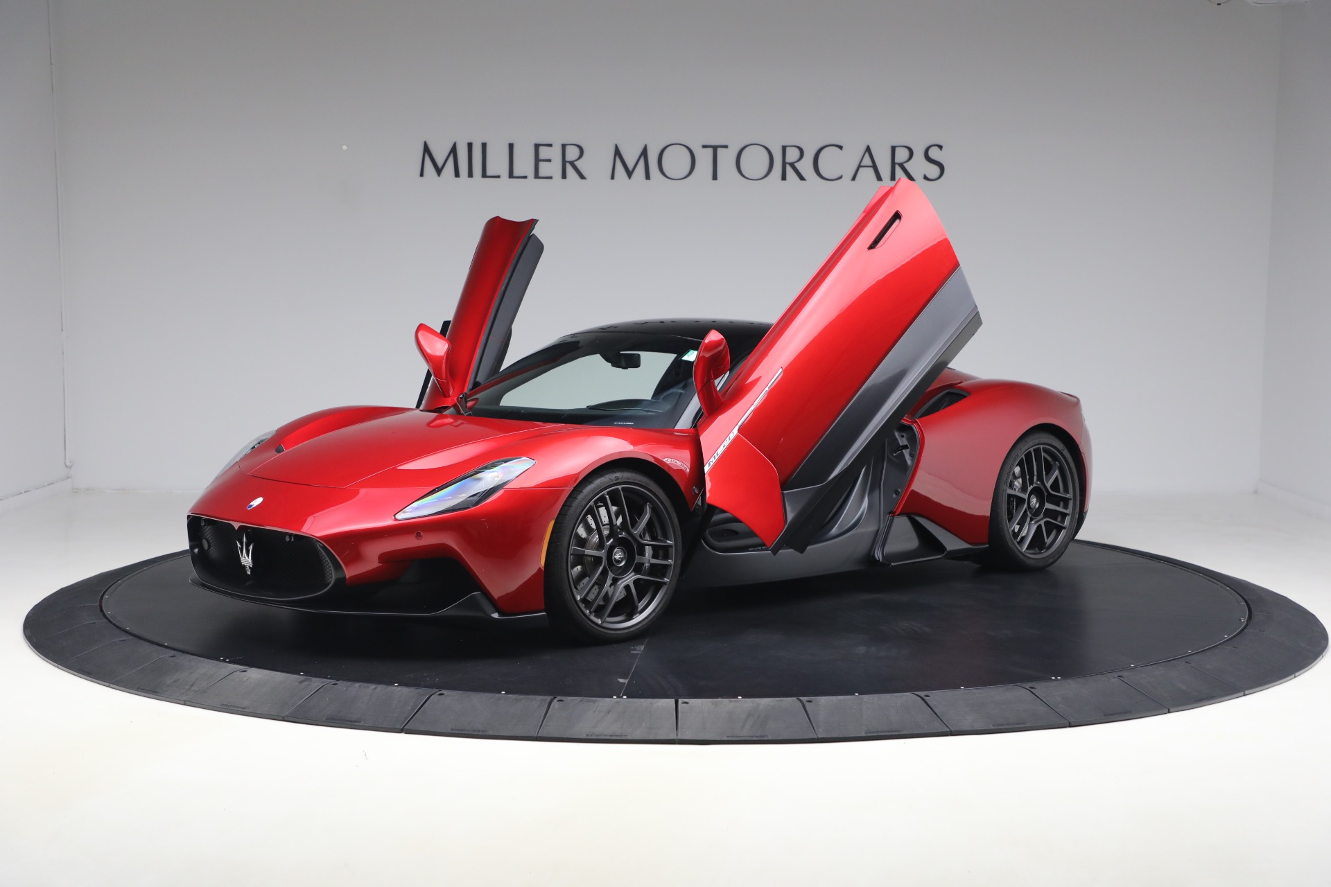 Used-2022-Maserati-MC20
