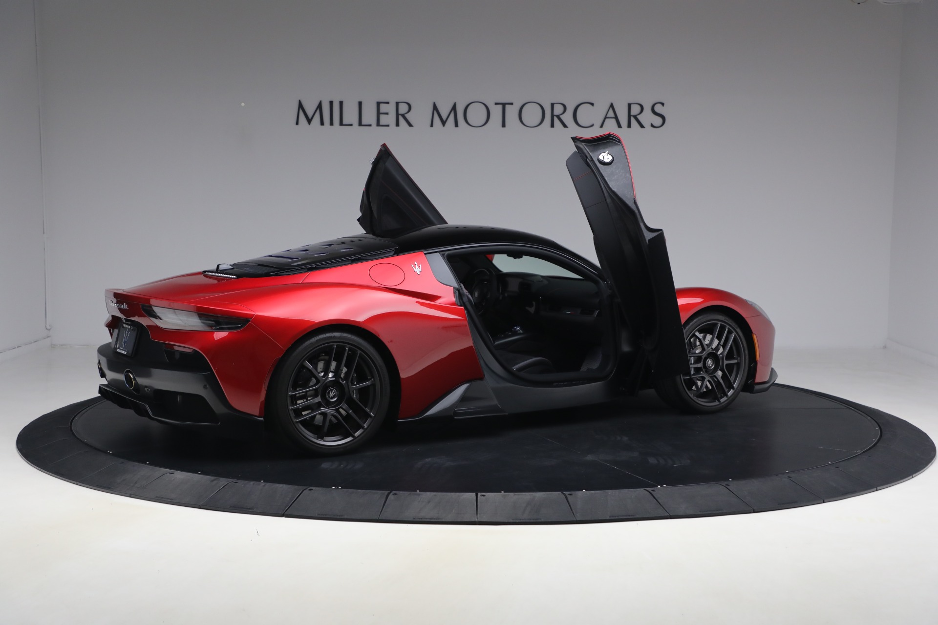 Used-2022-Maserati-MC20
