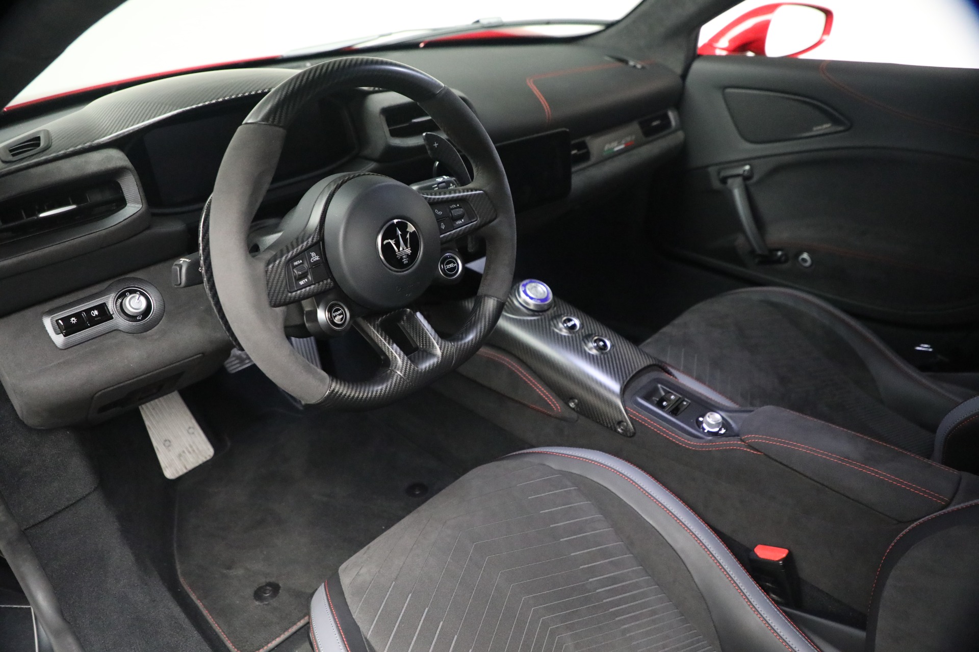 Used-2022-Maserati-MC20
