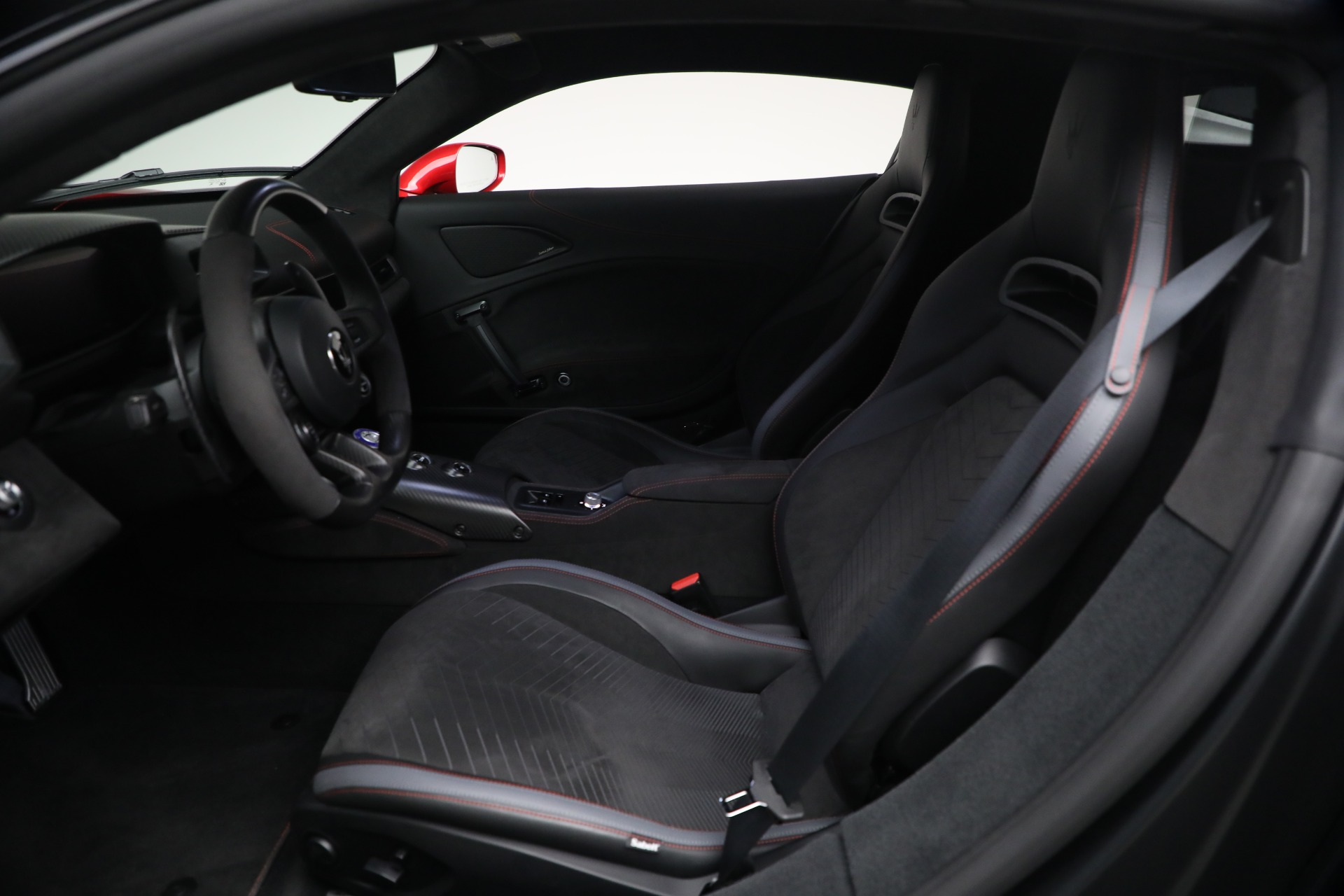 Used-2022-Maserati-MC20