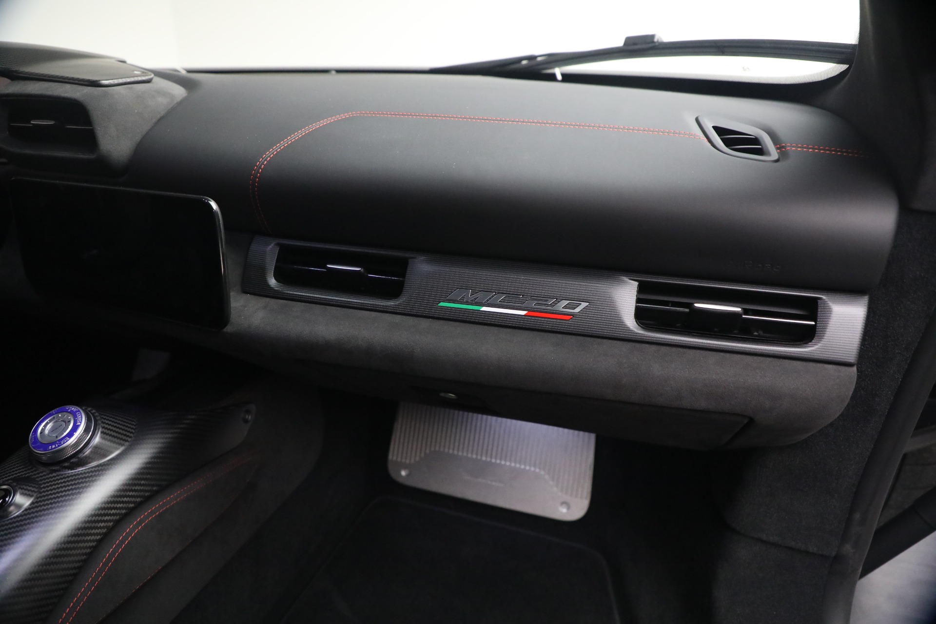 Used-2022-Maserati-MC20