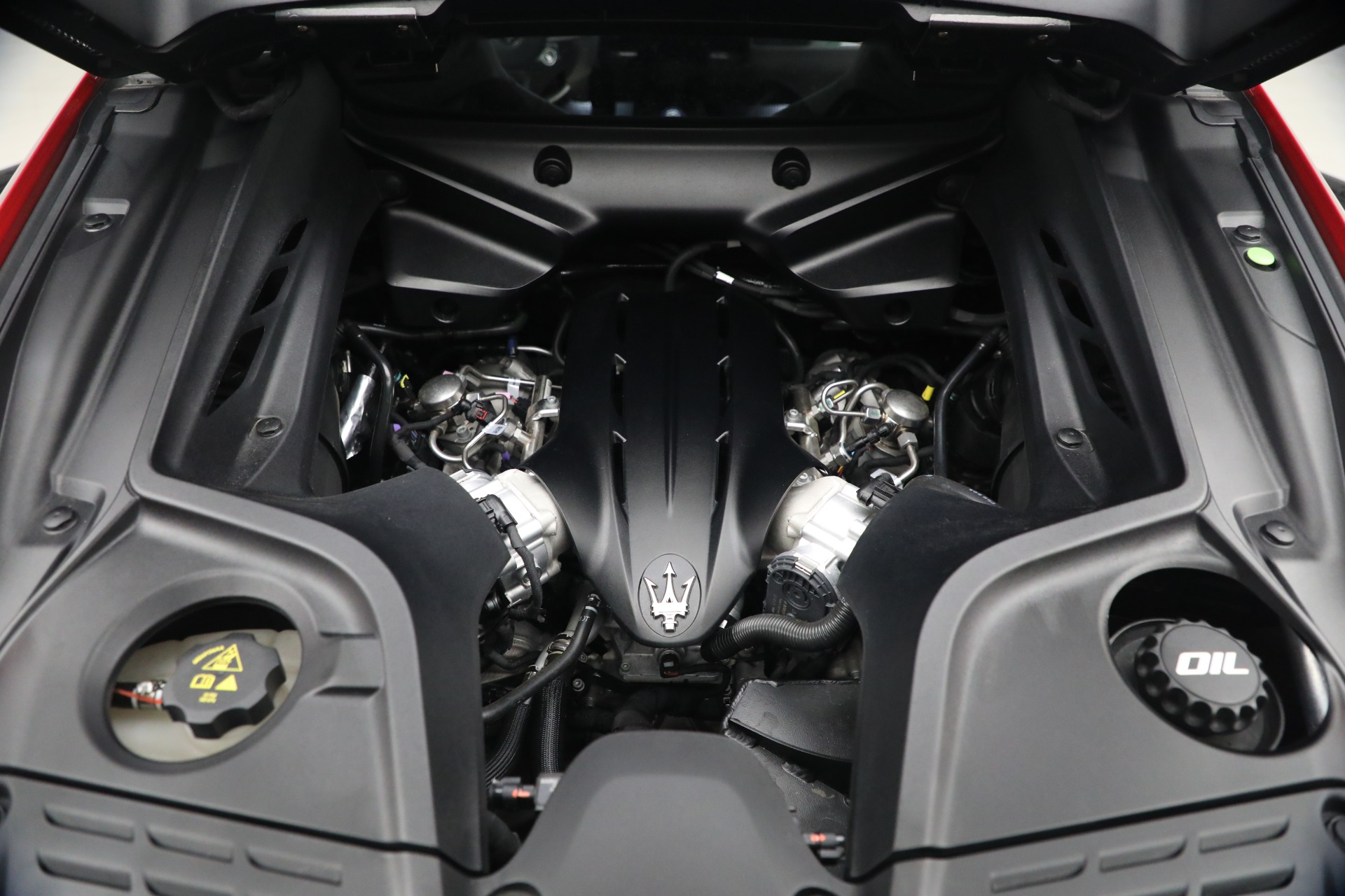 Used-2022-Maserati-MC20