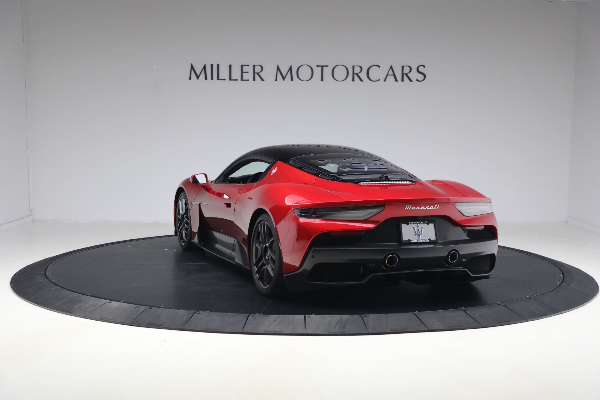 Used-2022-Maserati-MC20