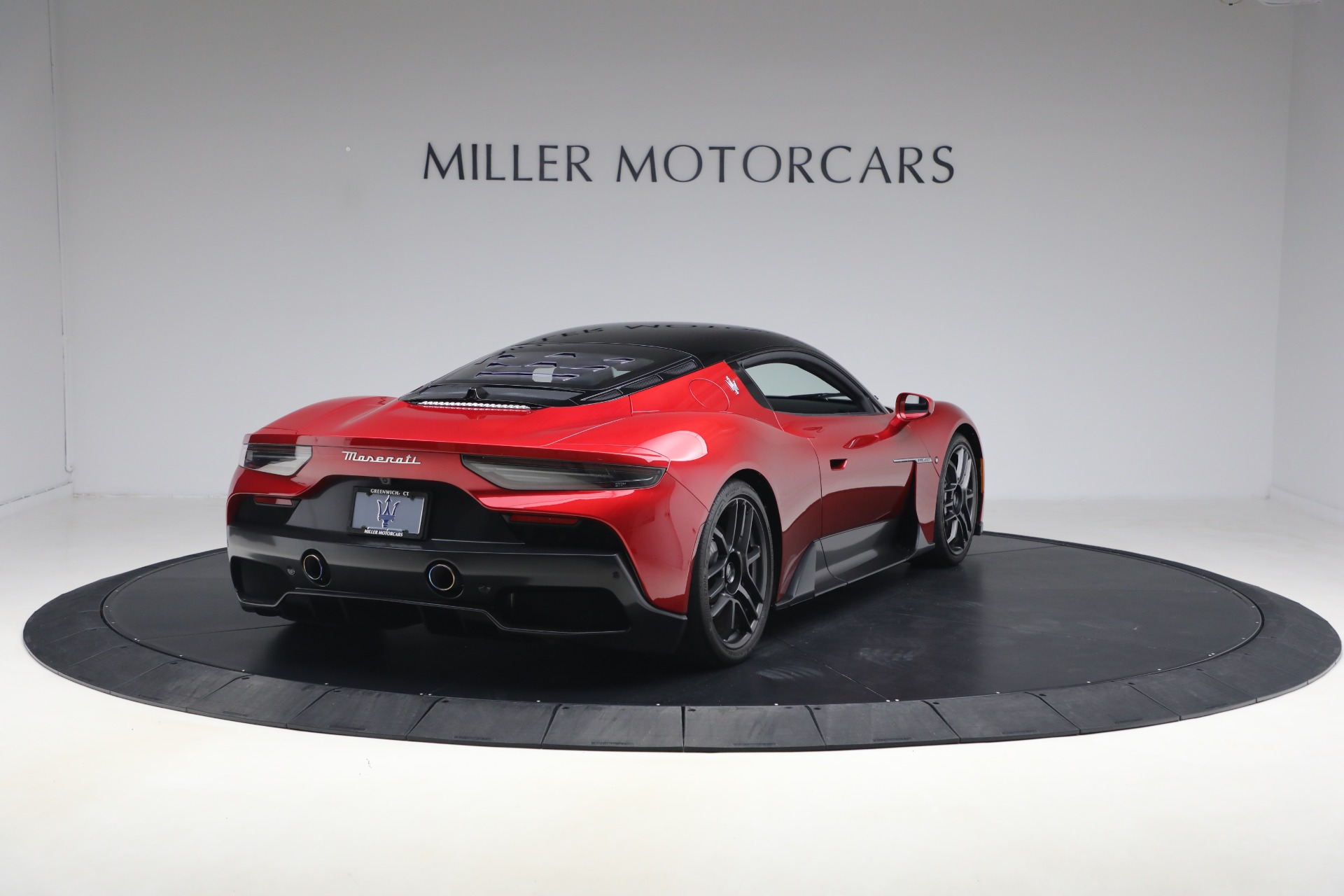 Used-2022-Maserati-MC20