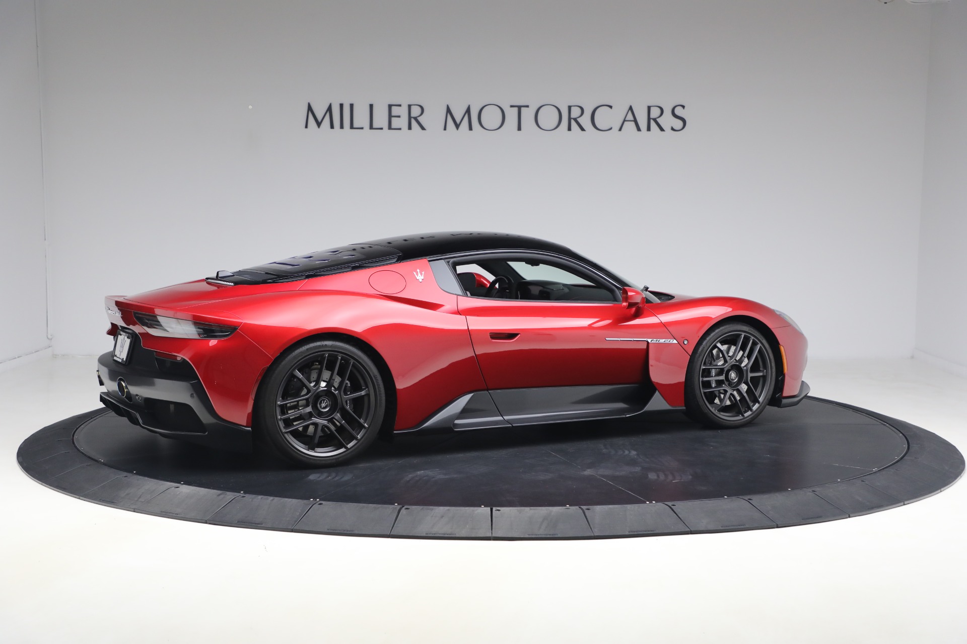 Used-2022-Maserati-MC20