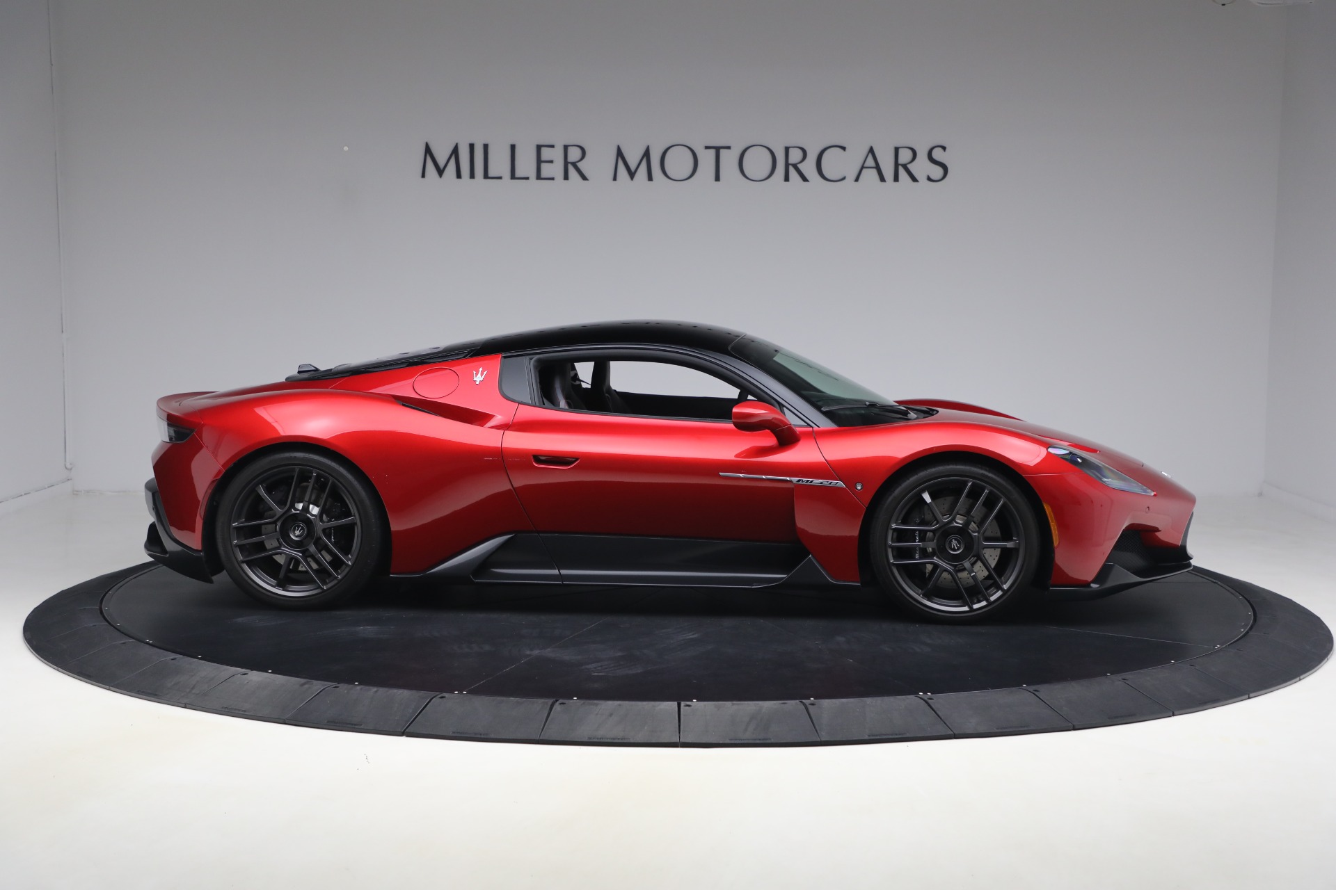 Used-2022-Maserati-MC20