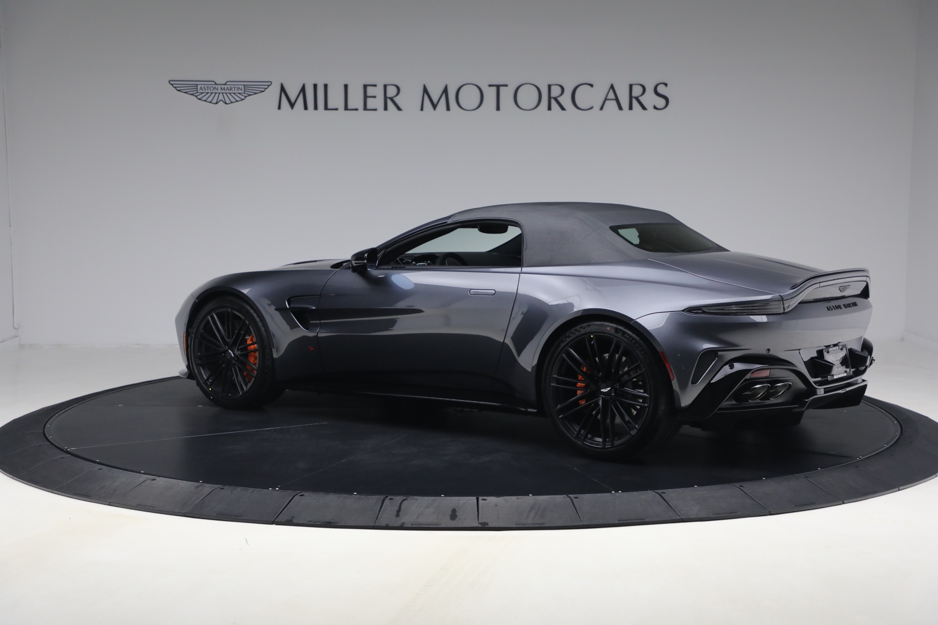 New-2026-Aston-Martin-Vantage-S-Roadster